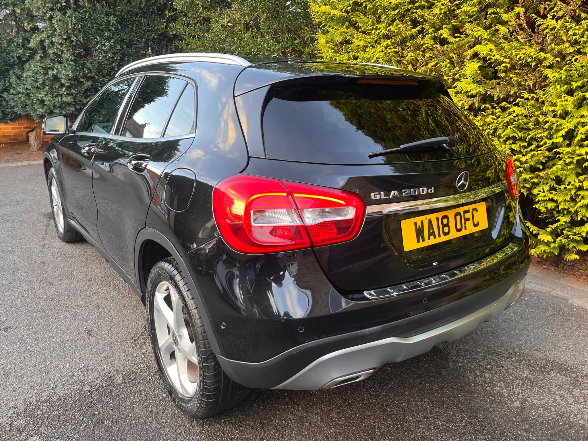 Mercedes-Benz Gla view 12