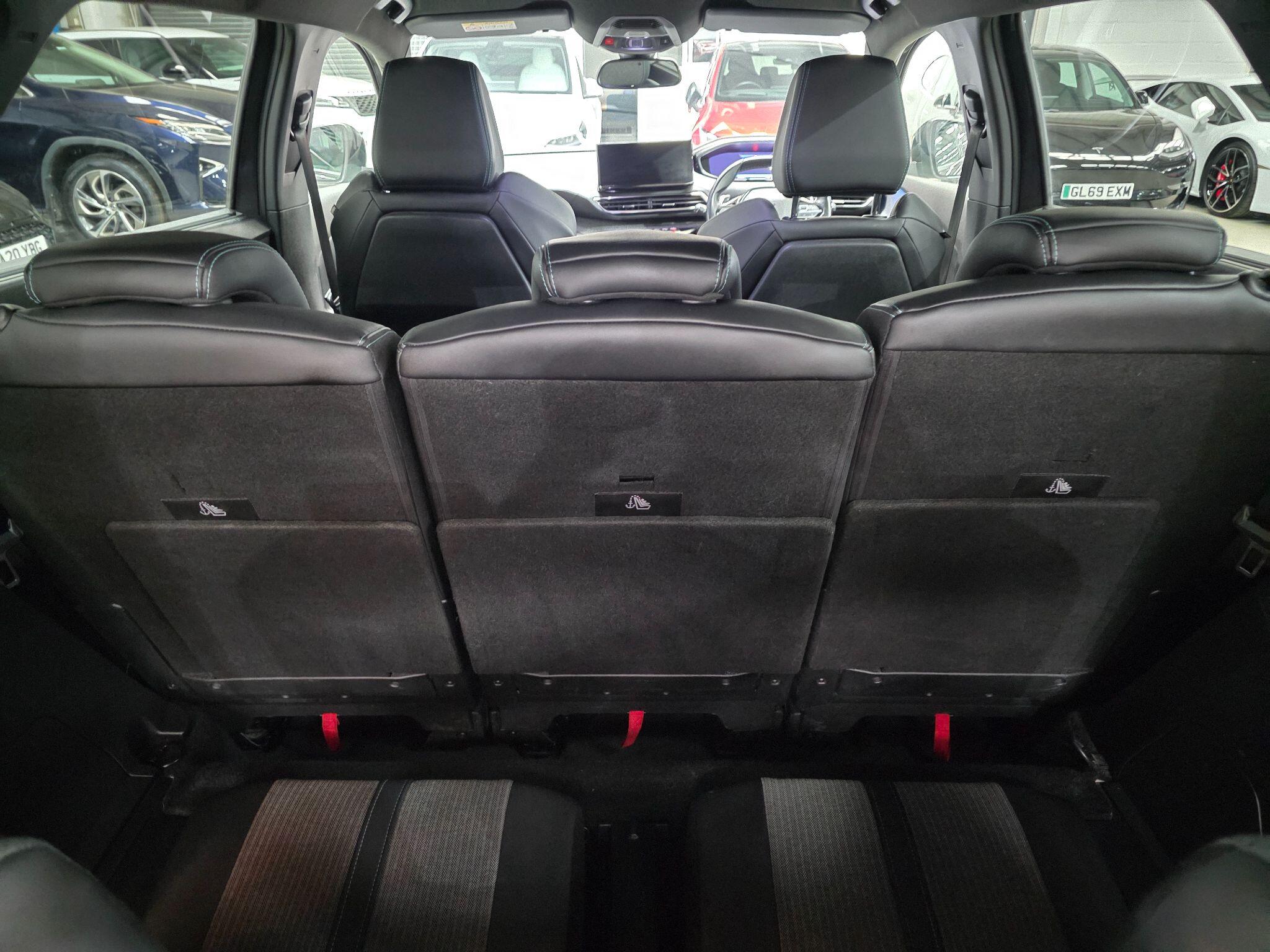 Peugeot 5008 view 26