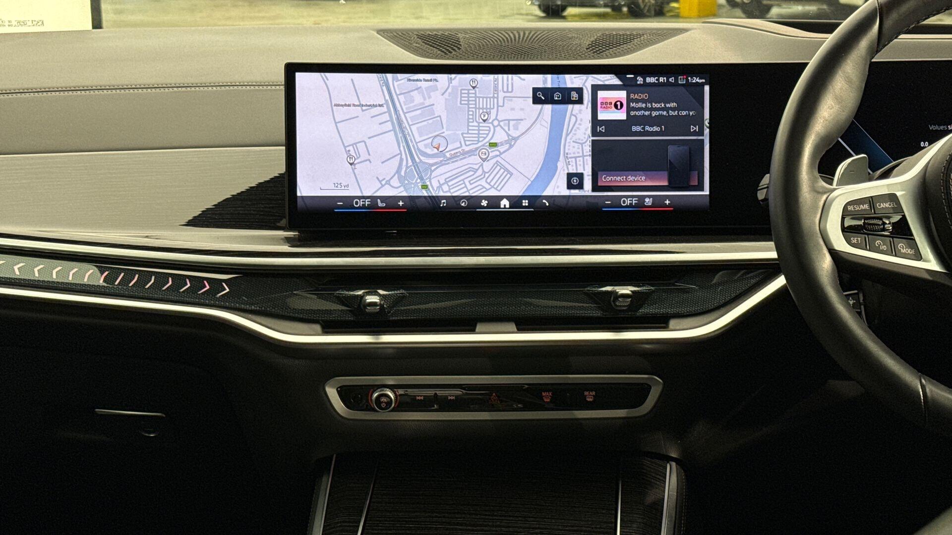 BMW X5 view 8