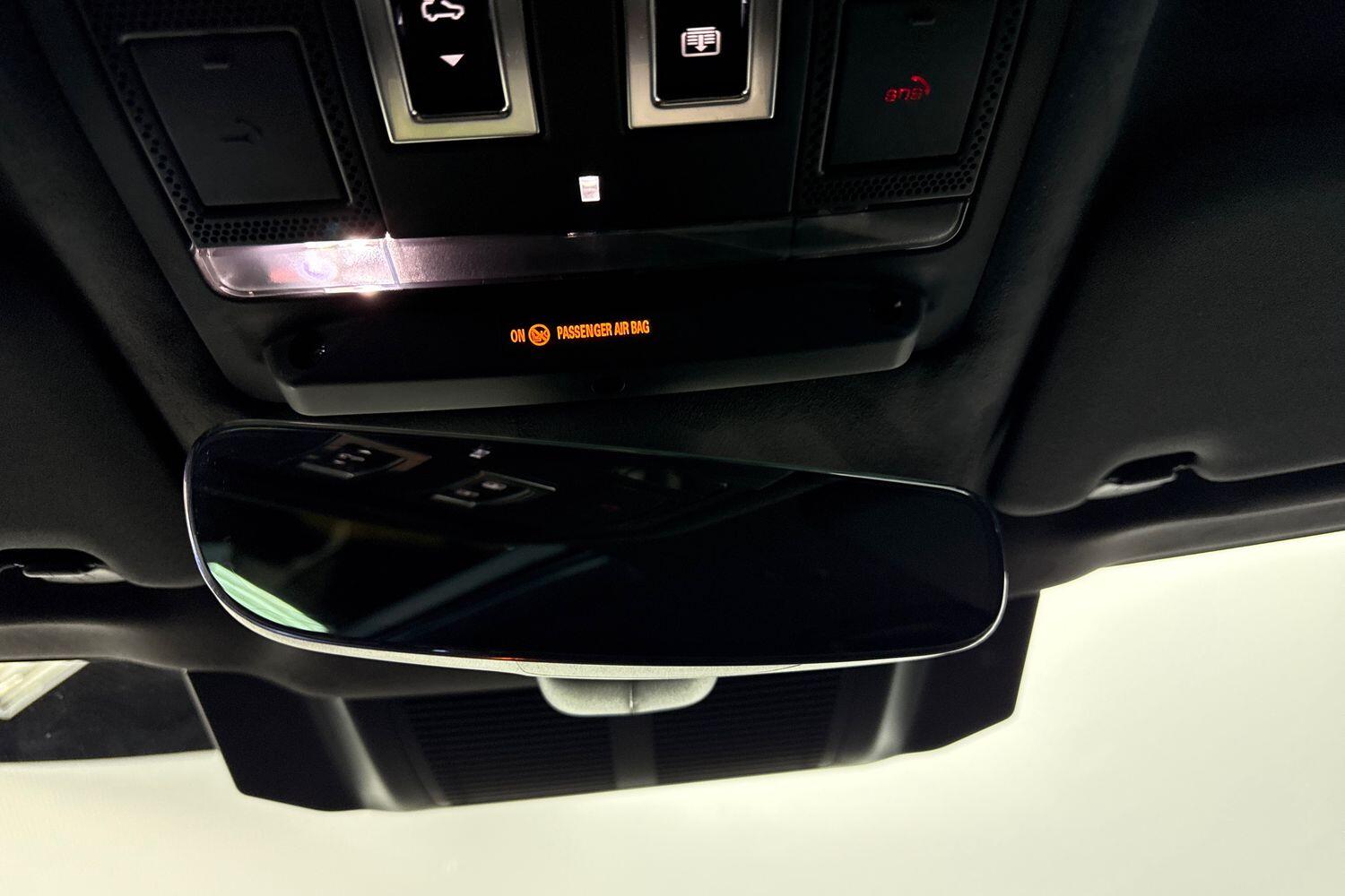 Land Rover Defender view 14