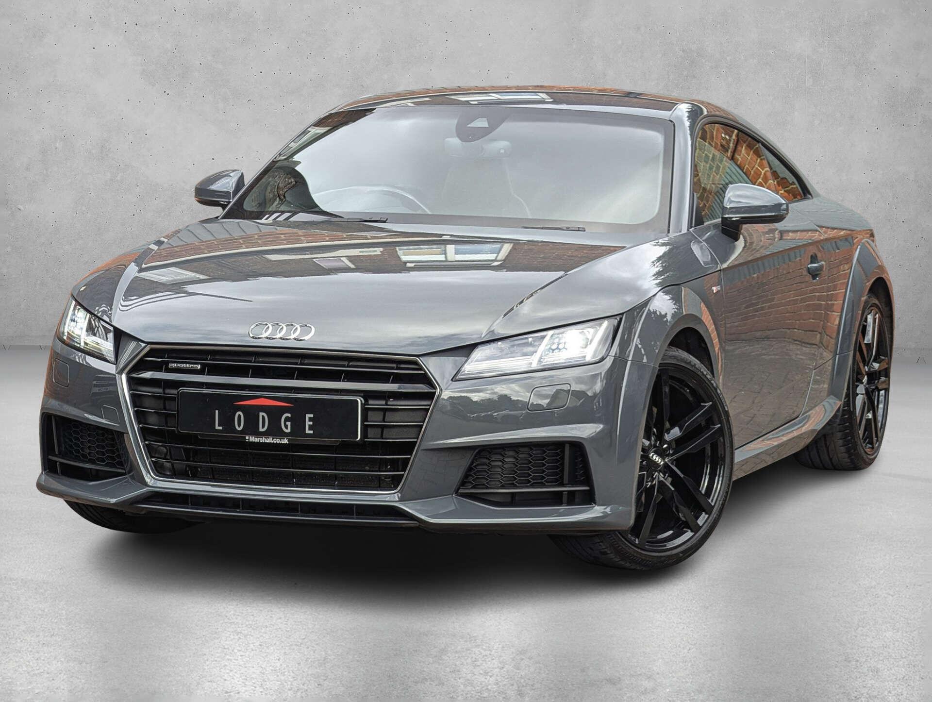 Audi TT view 3