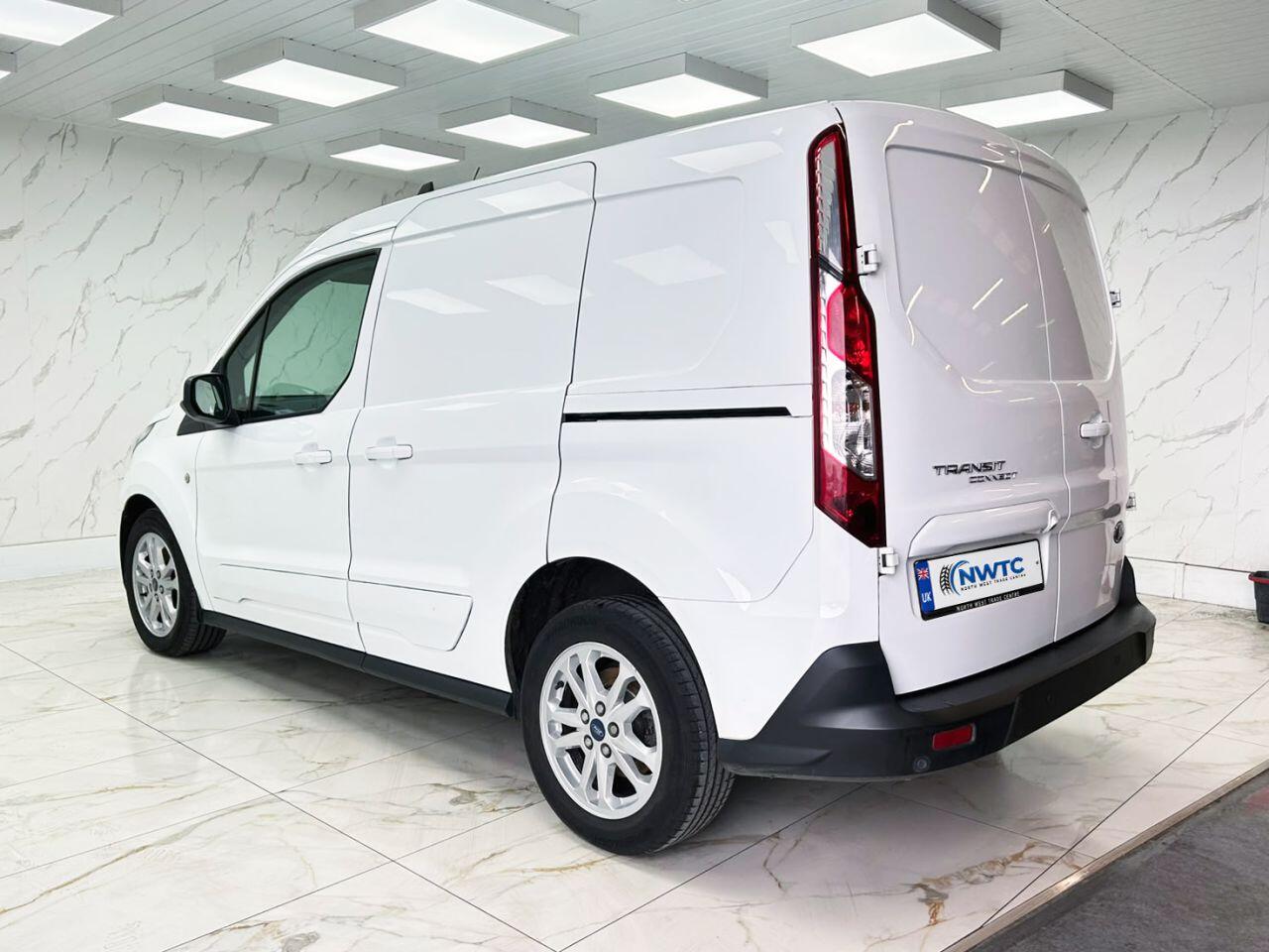 Ford Transit Connect view 8