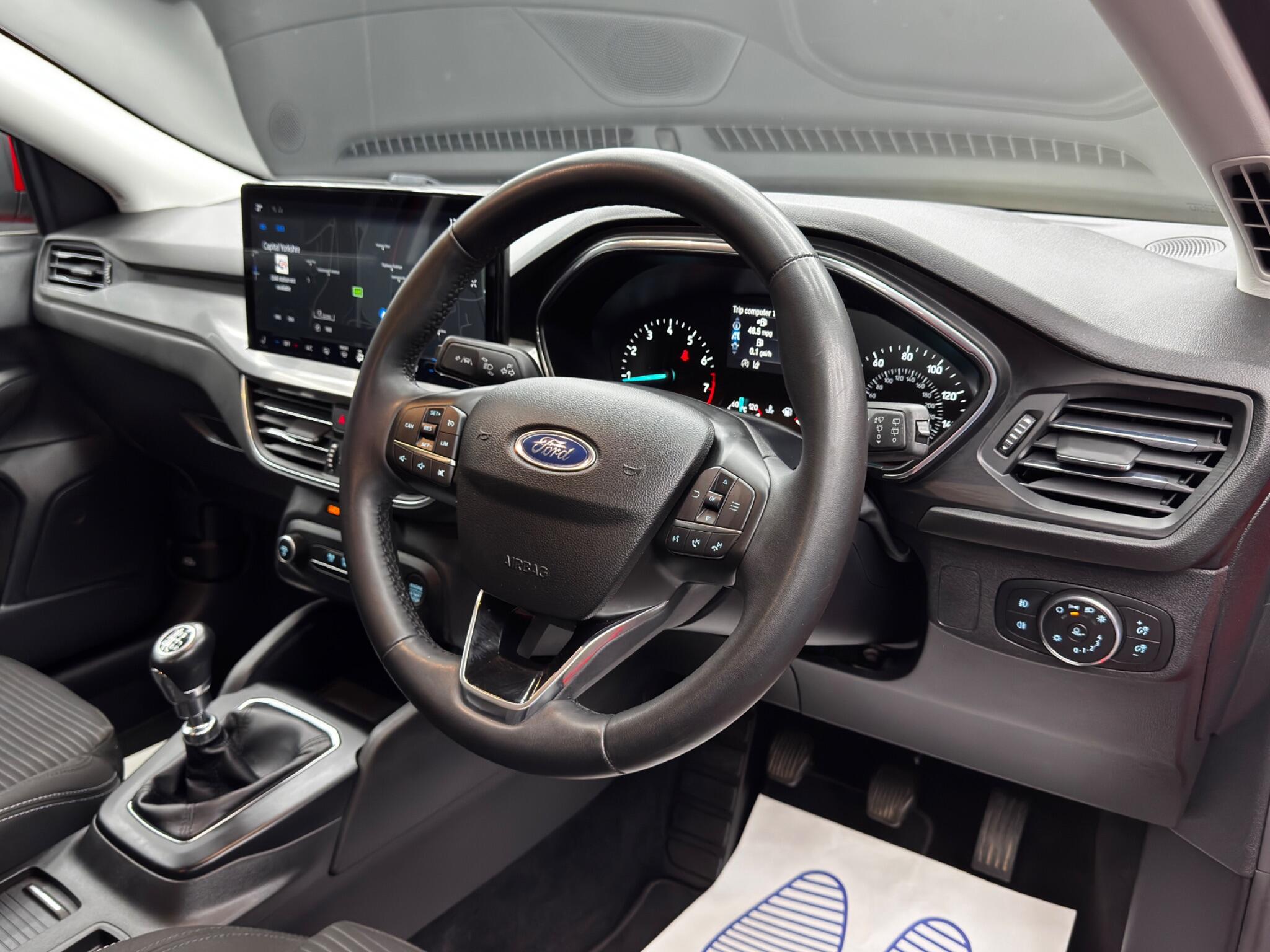 Ford Focus view 9