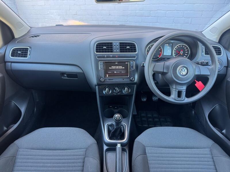 Volkswagen Polo view 9
