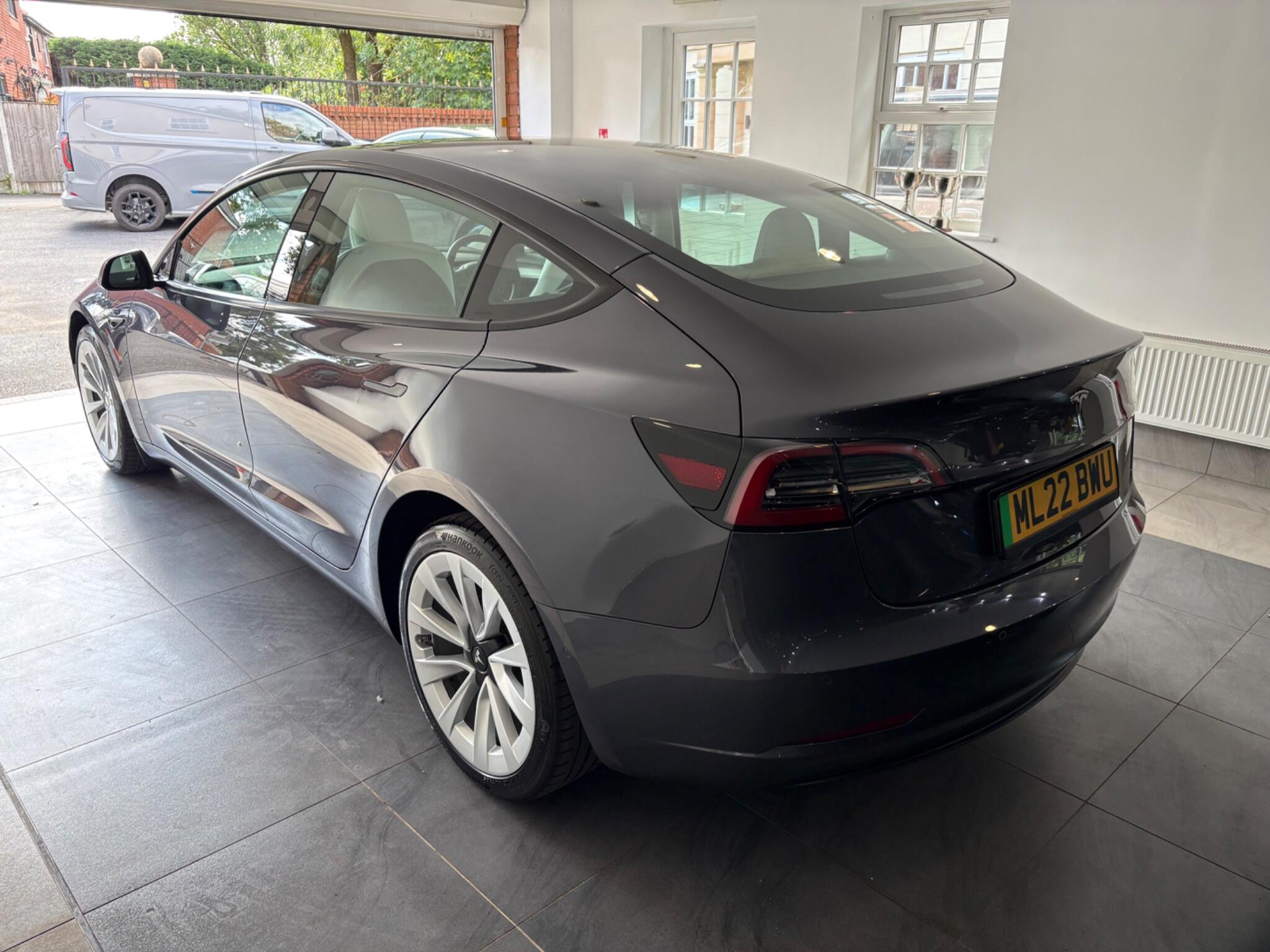 Tesla Model 3 view 4