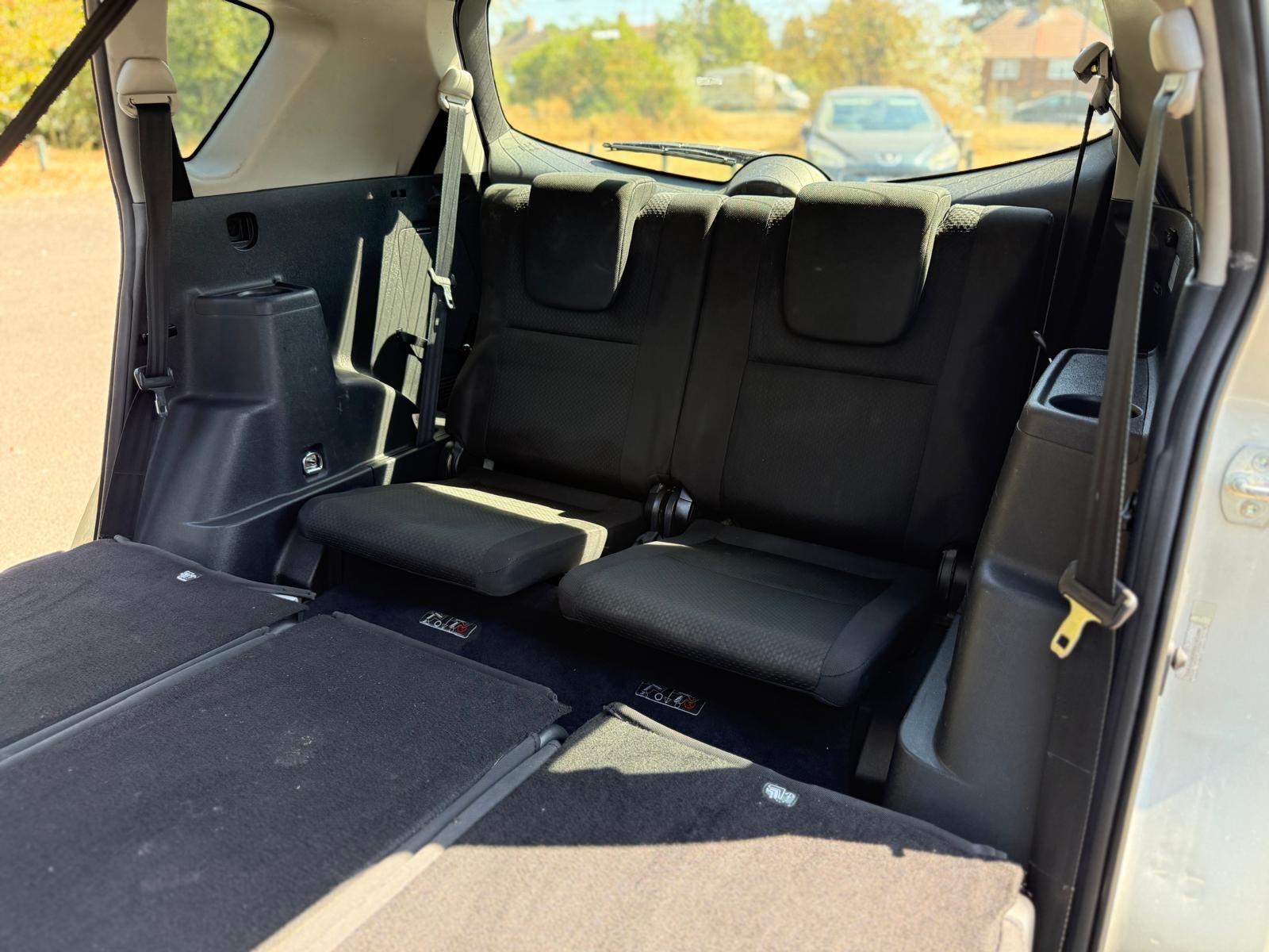 Toyota Corolla Verso view 40