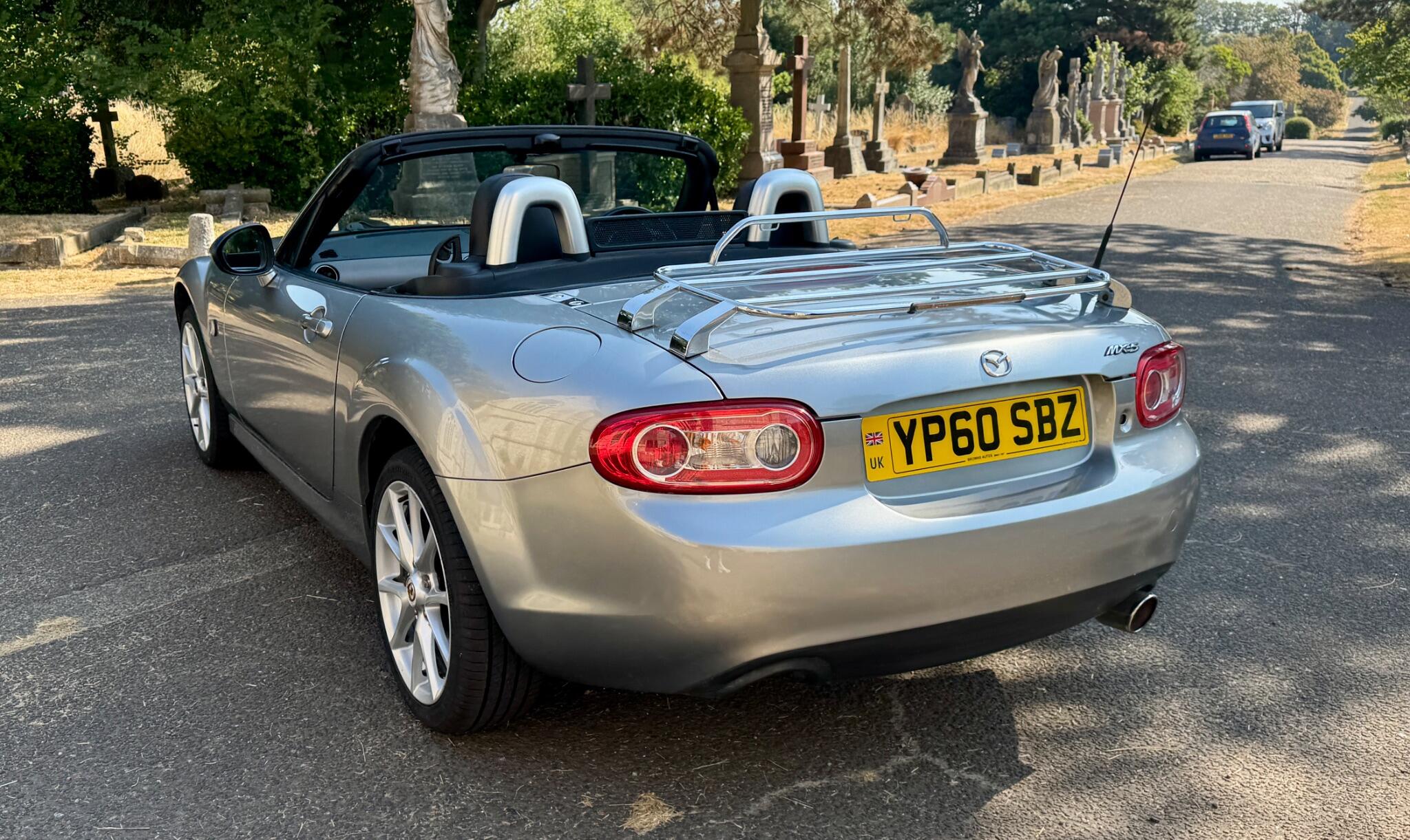 Mazda MX-5 view 5