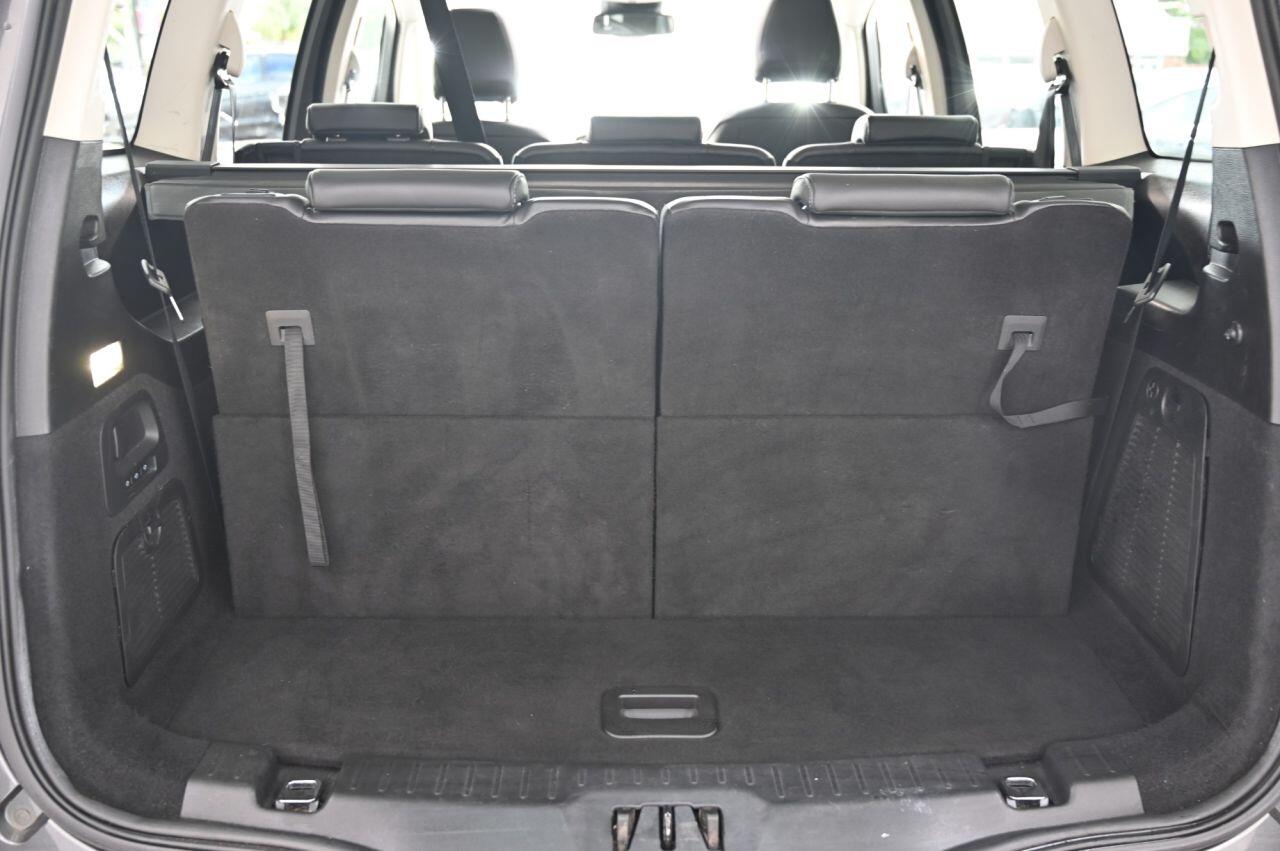 Ford Galaxy view 8