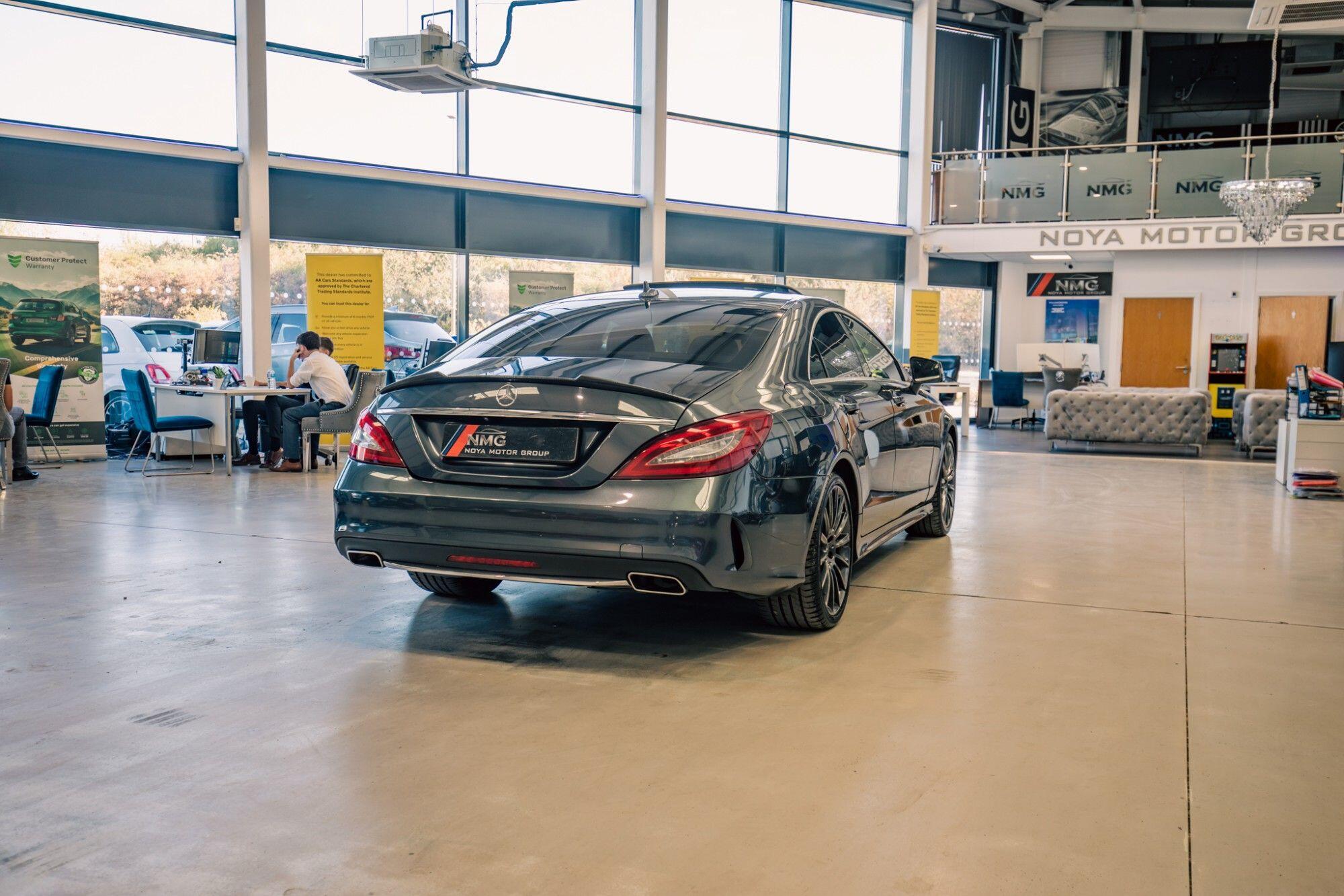 Mercedes-Benz CLS view 26