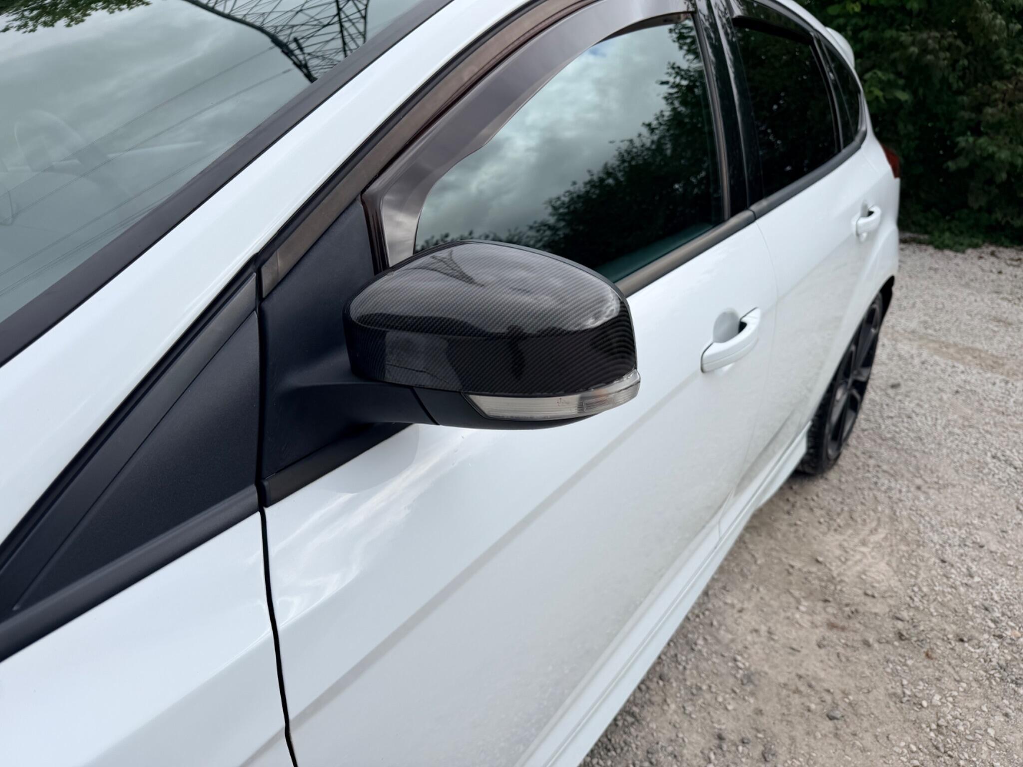 Ford Focus view 44