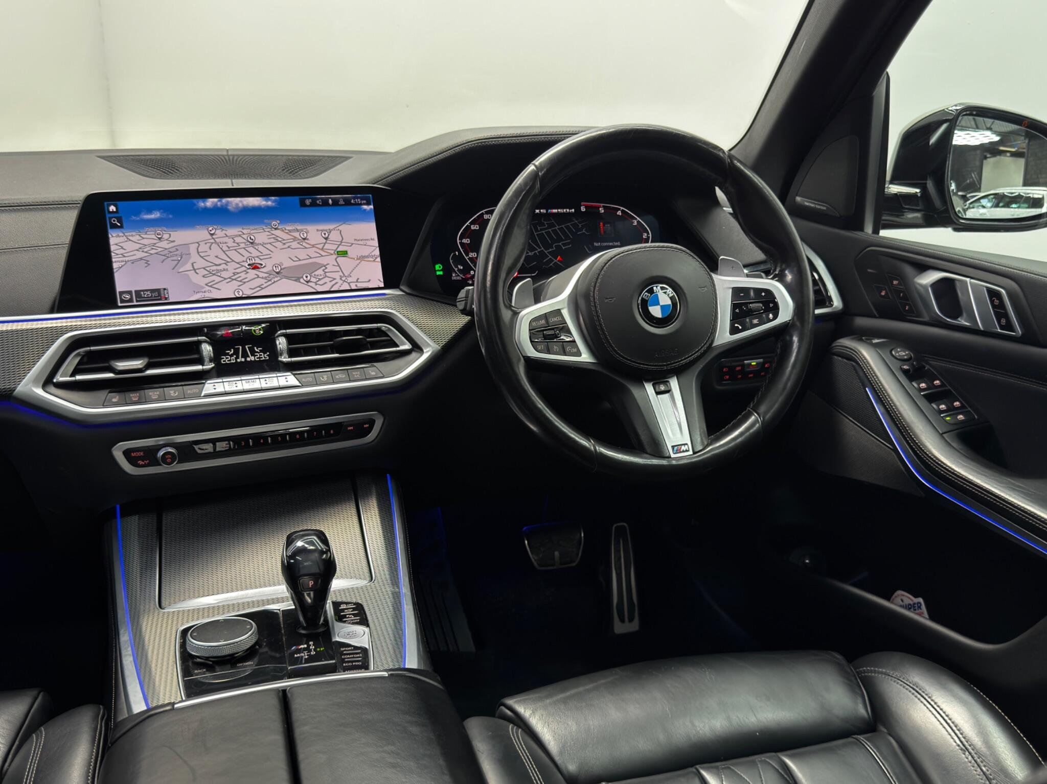 BMW X5 view 35