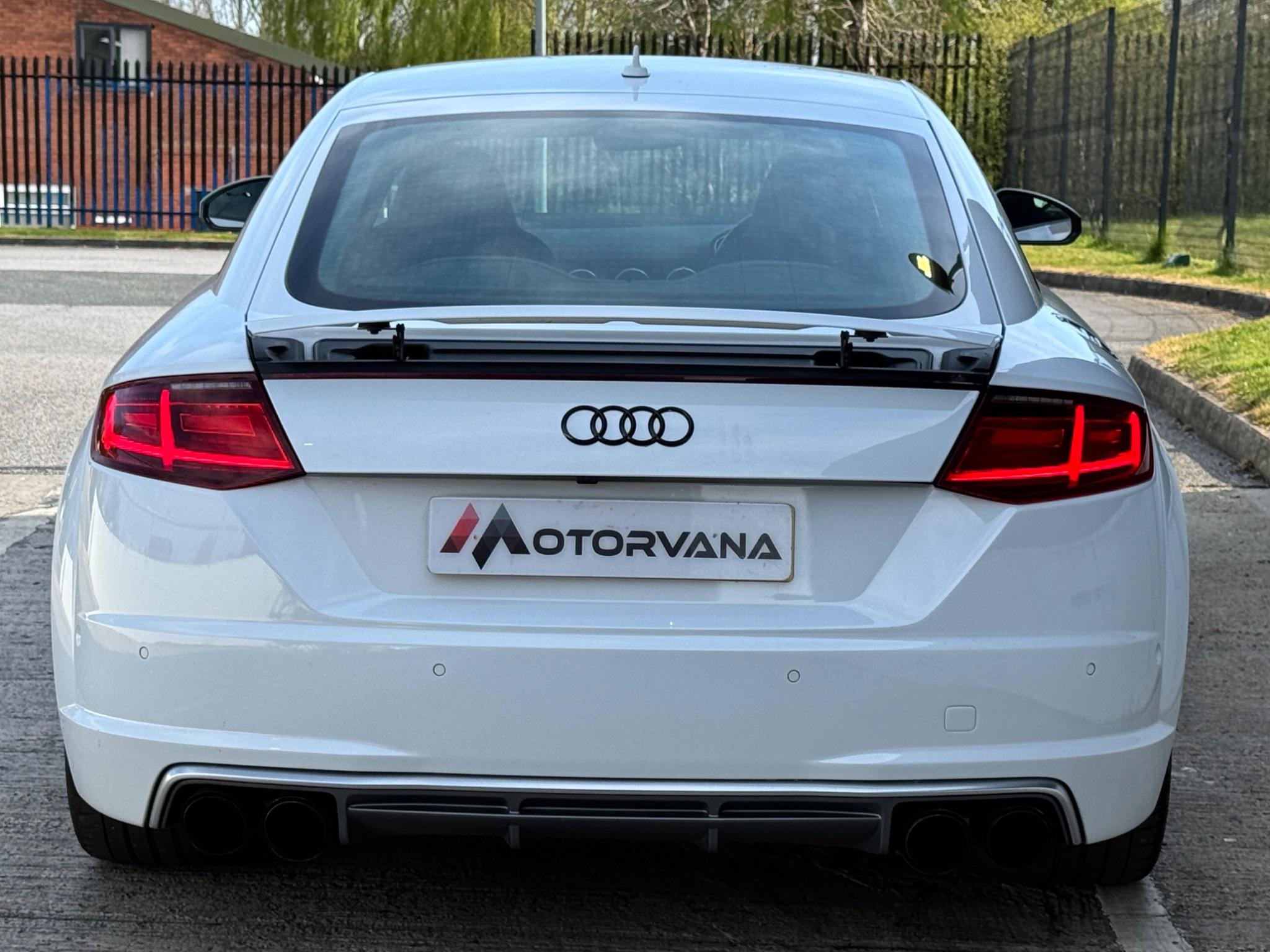 Audi TT view 16