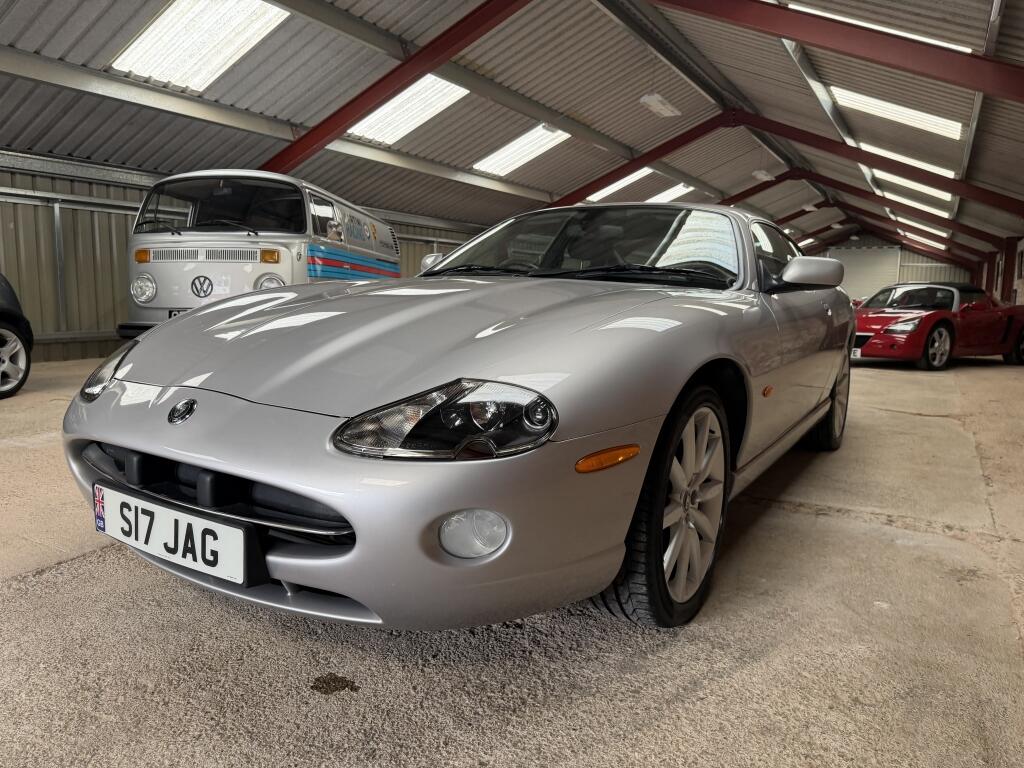 Jaguar XK8 view 7