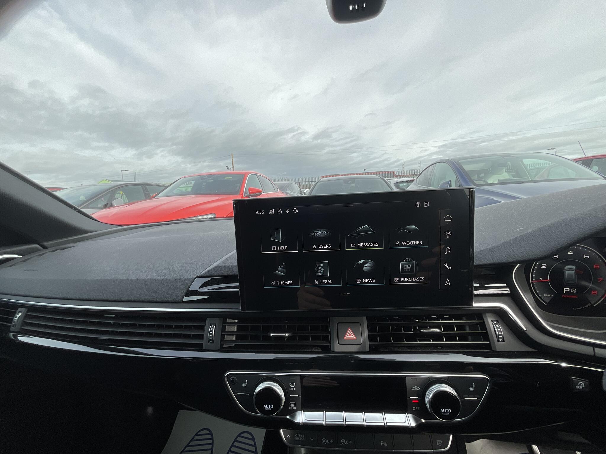 Audi A4 view 24