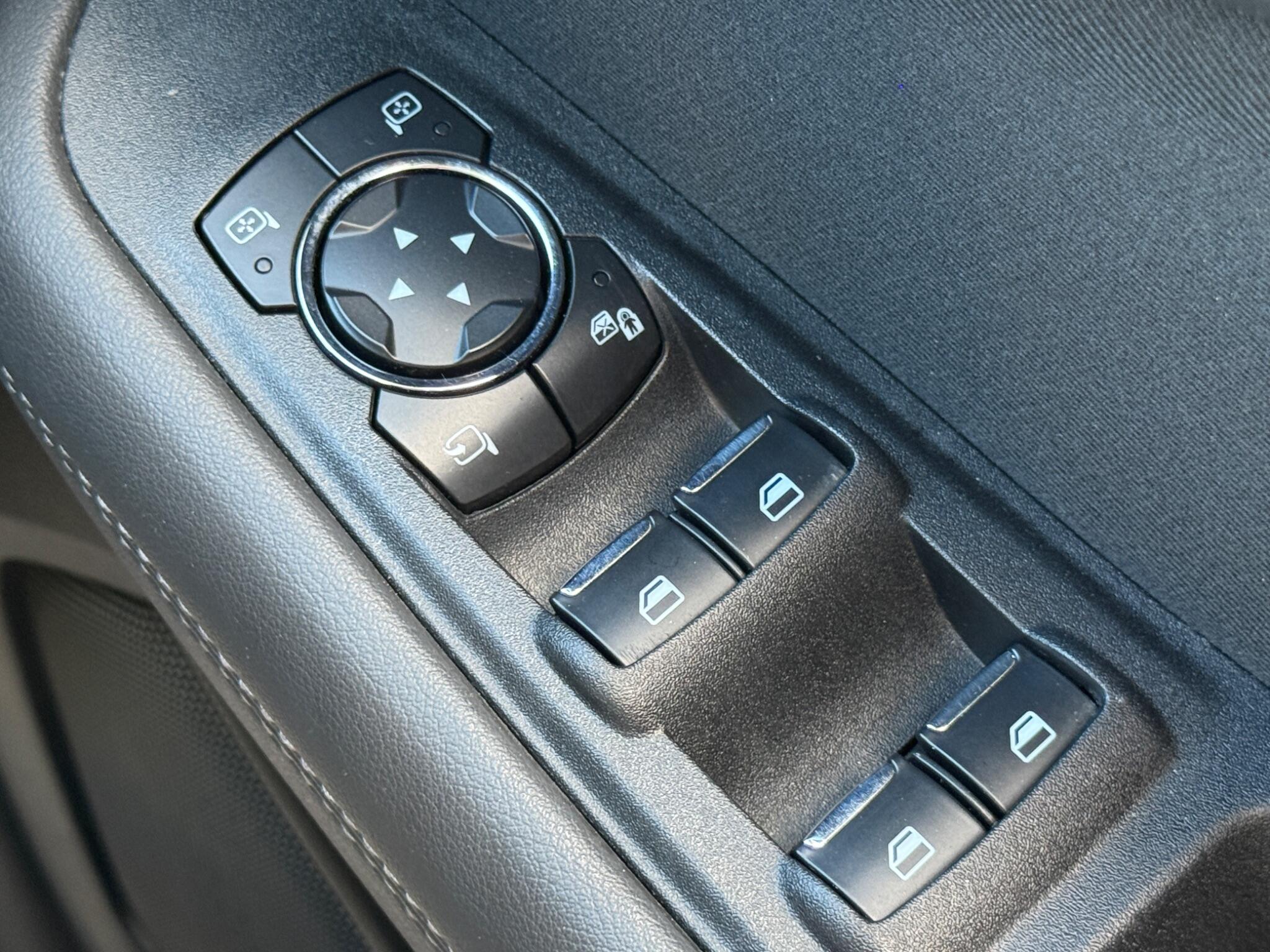 Ford S-Max - Image 79