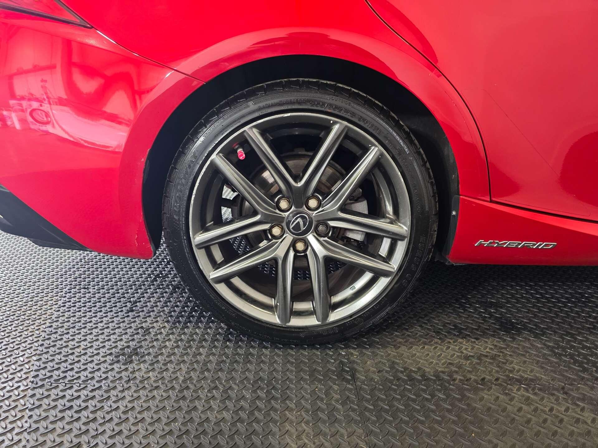 Lexus Is view 52