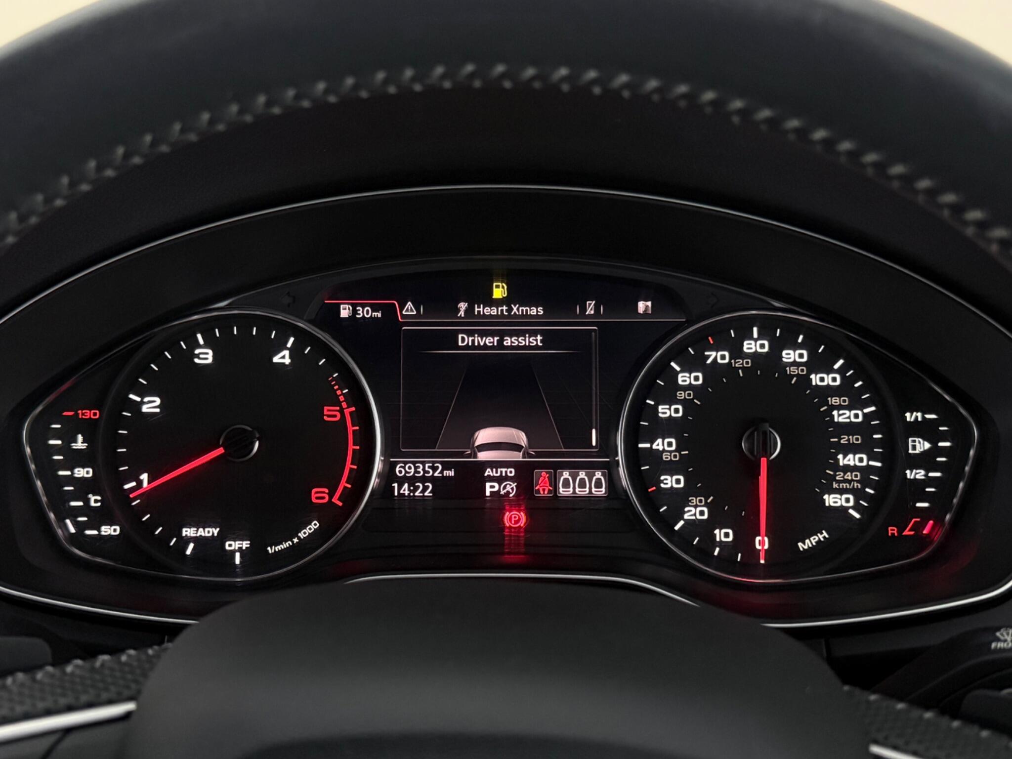 Audi Q5 view 14