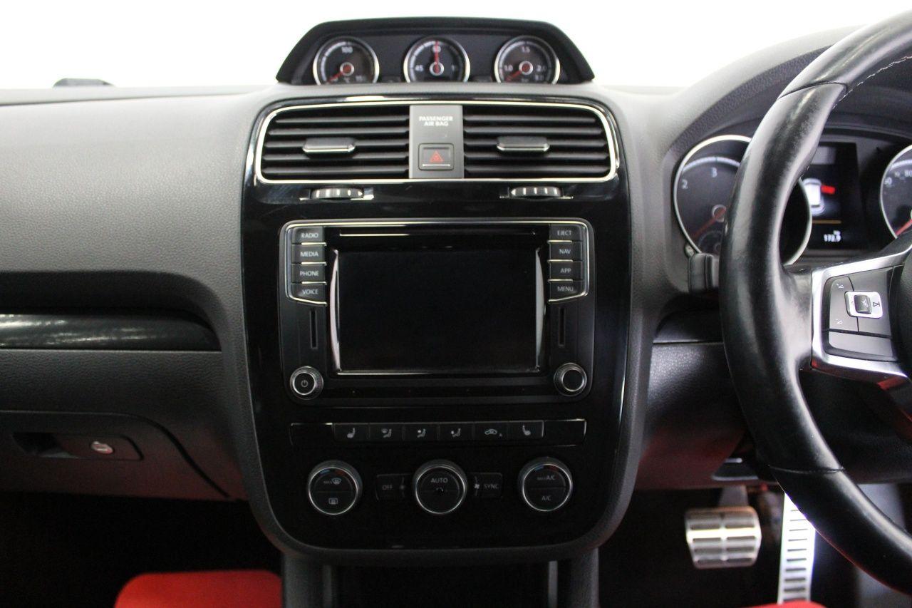 Volkswagen Scirocco view 31