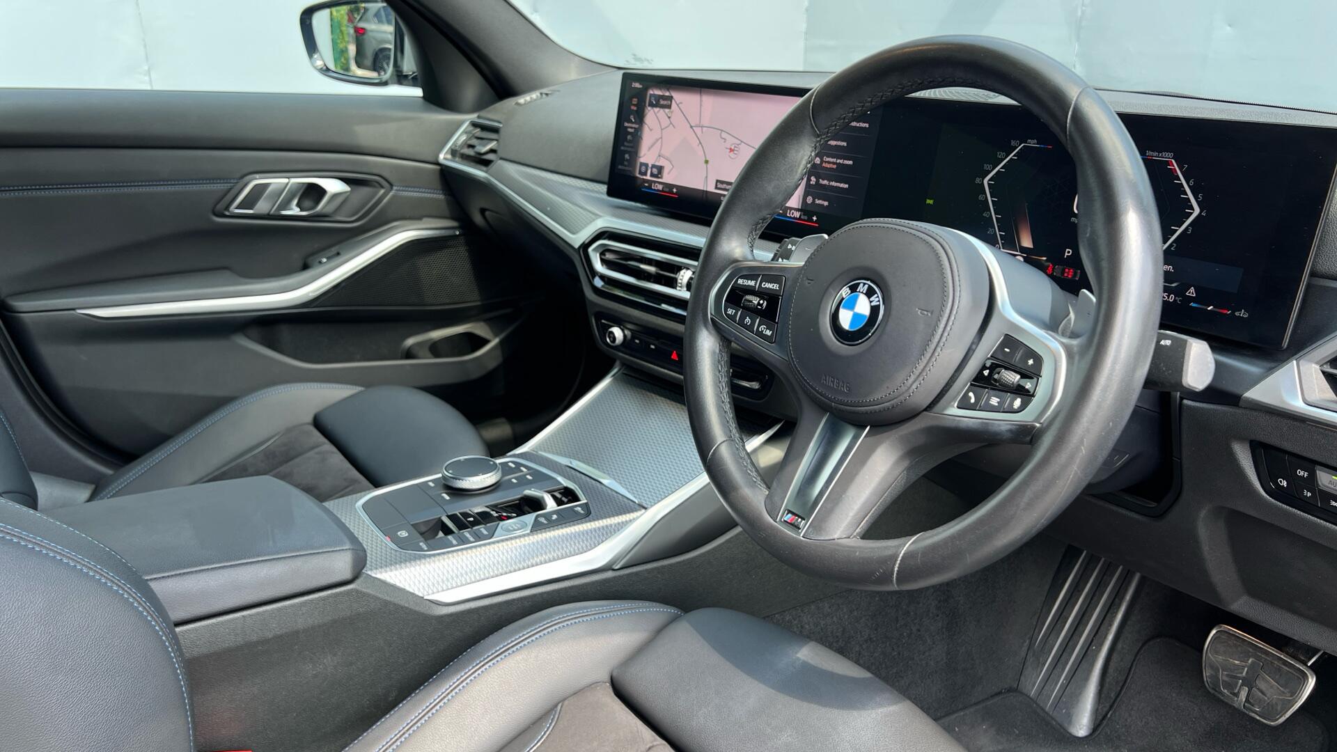 BMW 3 Series view 6