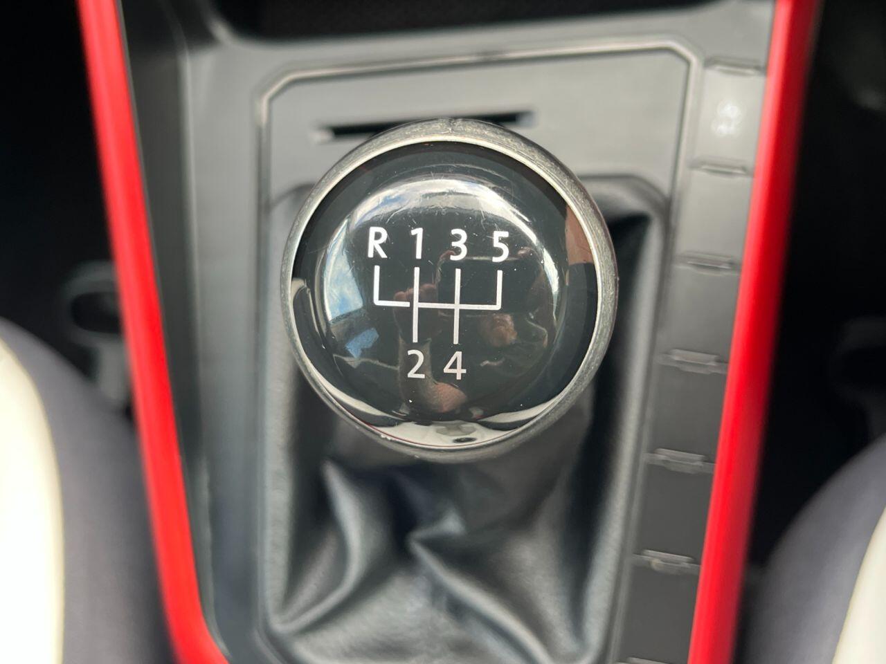 Volkswagen Polo view 22