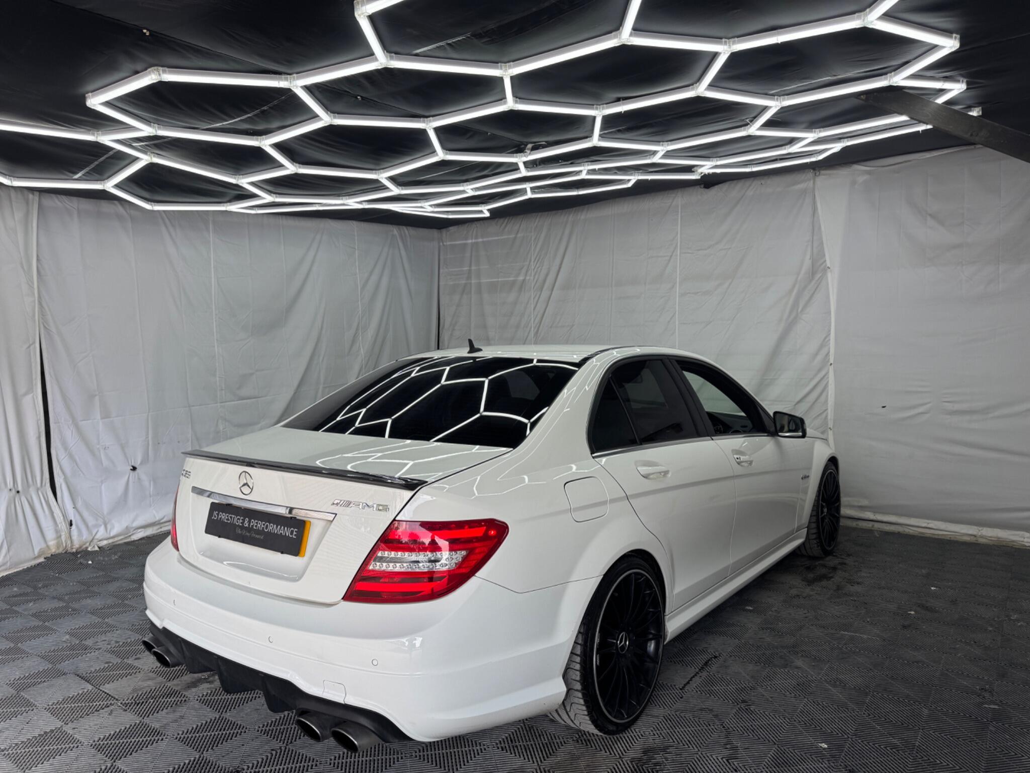 Mercedes-Benz C Class view 12