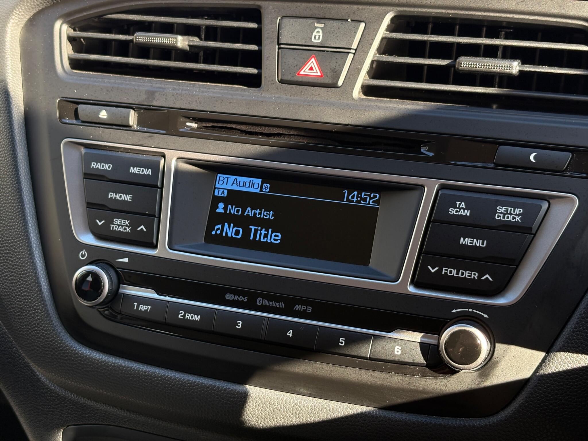 Hyundai i20 view 26