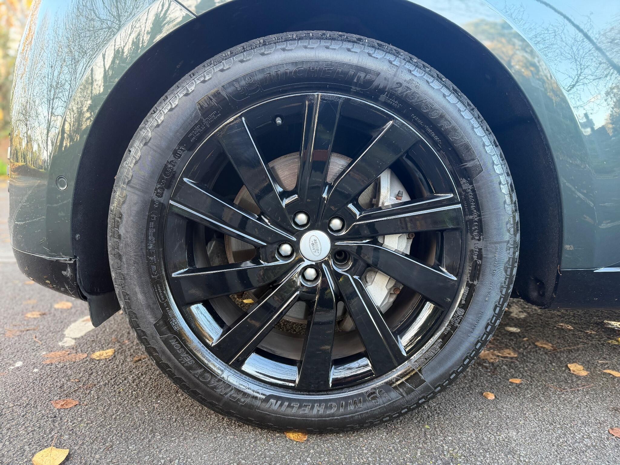 Land Rover Range Rover view 22