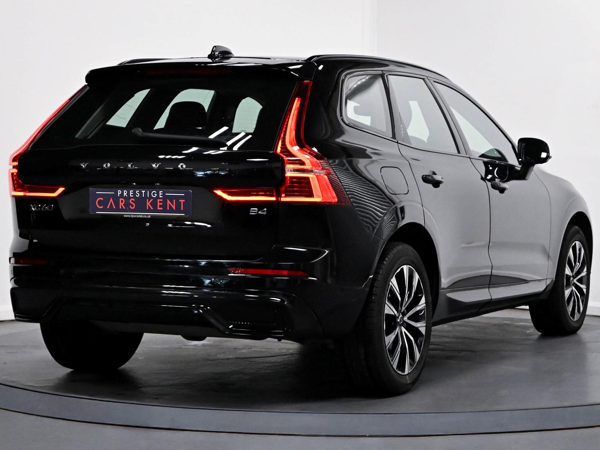 Volvo XC60 view 8