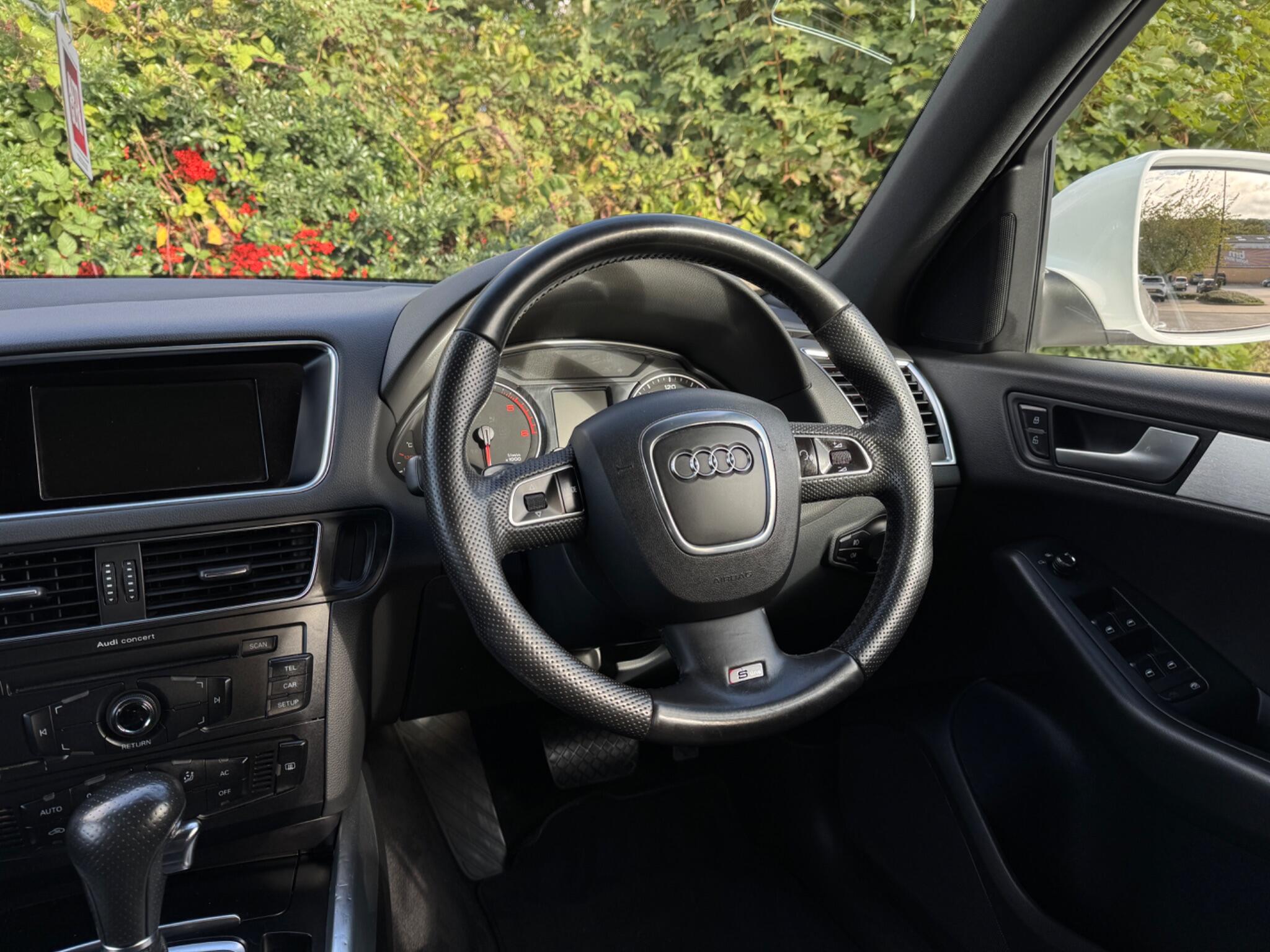 Audi Q5 view 41