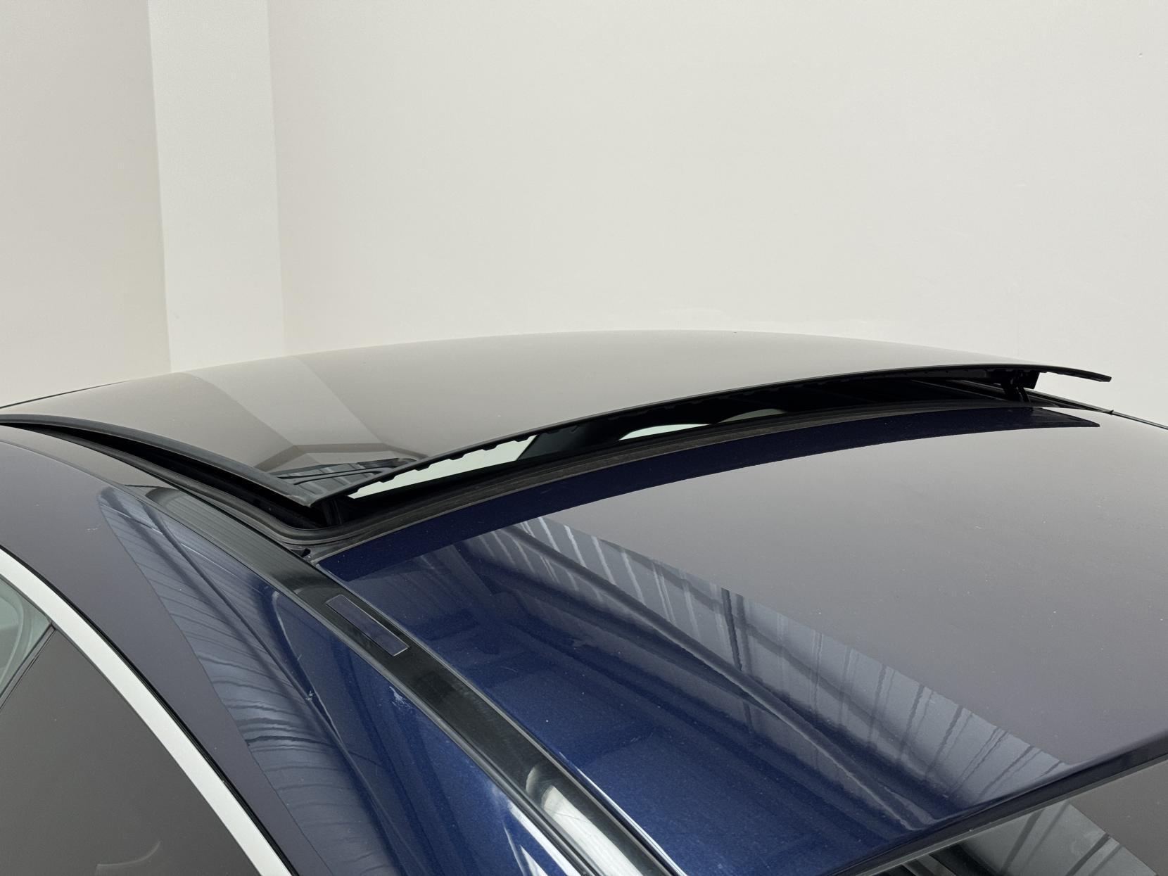 Mercedes-Benz C Class view 10