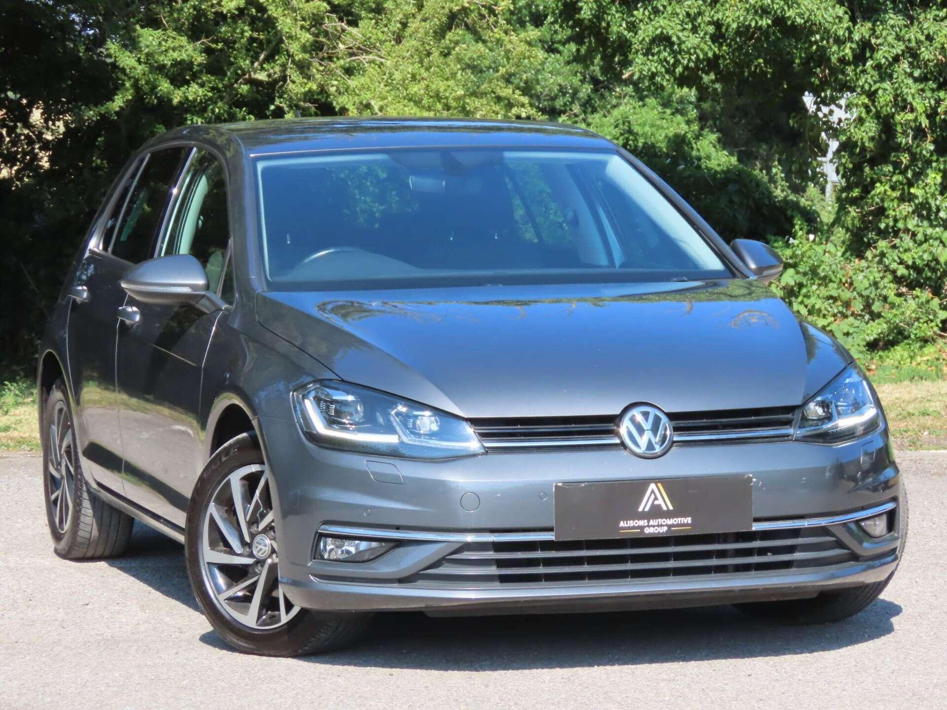 Volkswagen Golf view 3