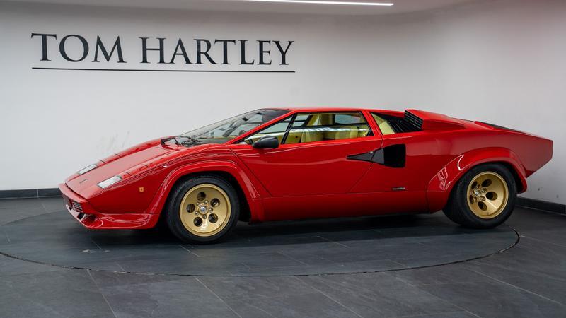 Lamborghini Countach view 17