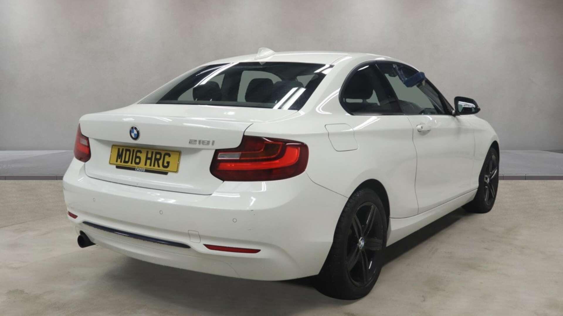 BMW 2 Series view 10