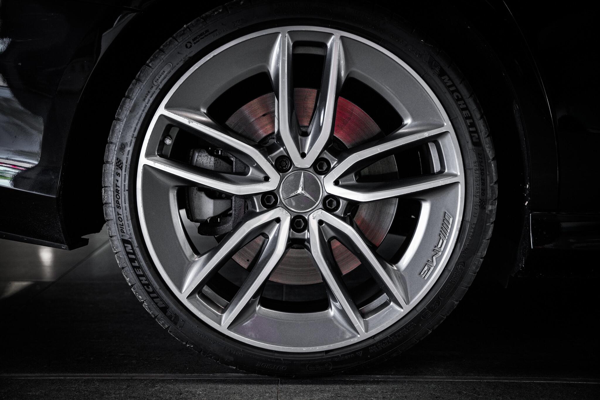 Mercedes-Benz E-Class view 28