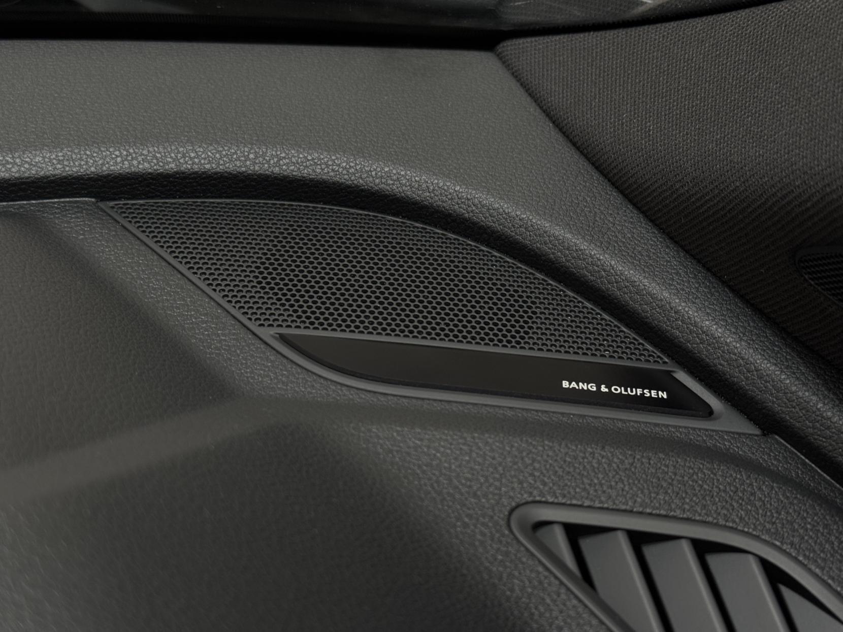 Audi Q5 view 38