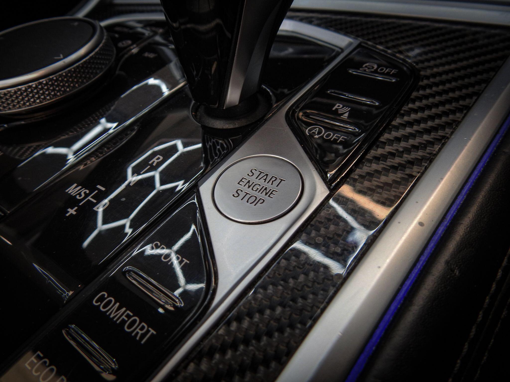 BMW 8 Series view 37