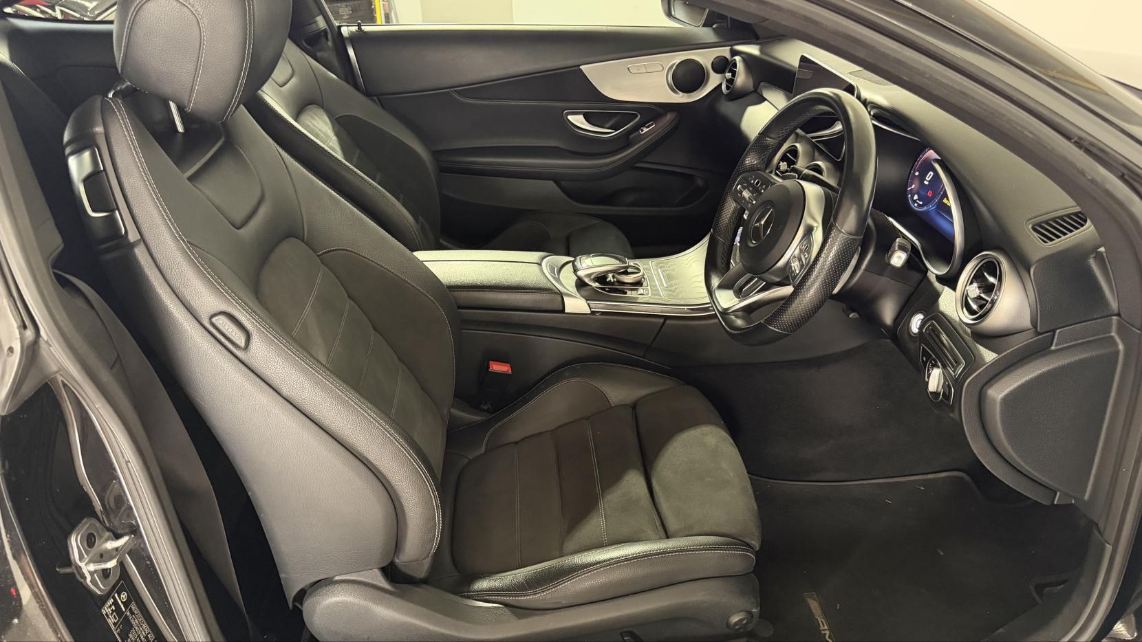 Mercedes-Benz C Class view 10