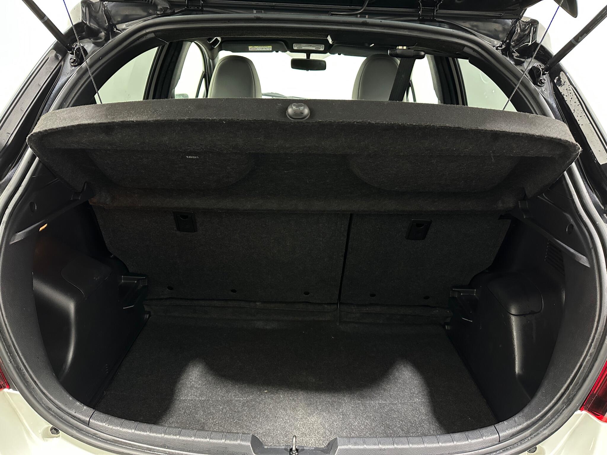 Toyota Yaris view 44