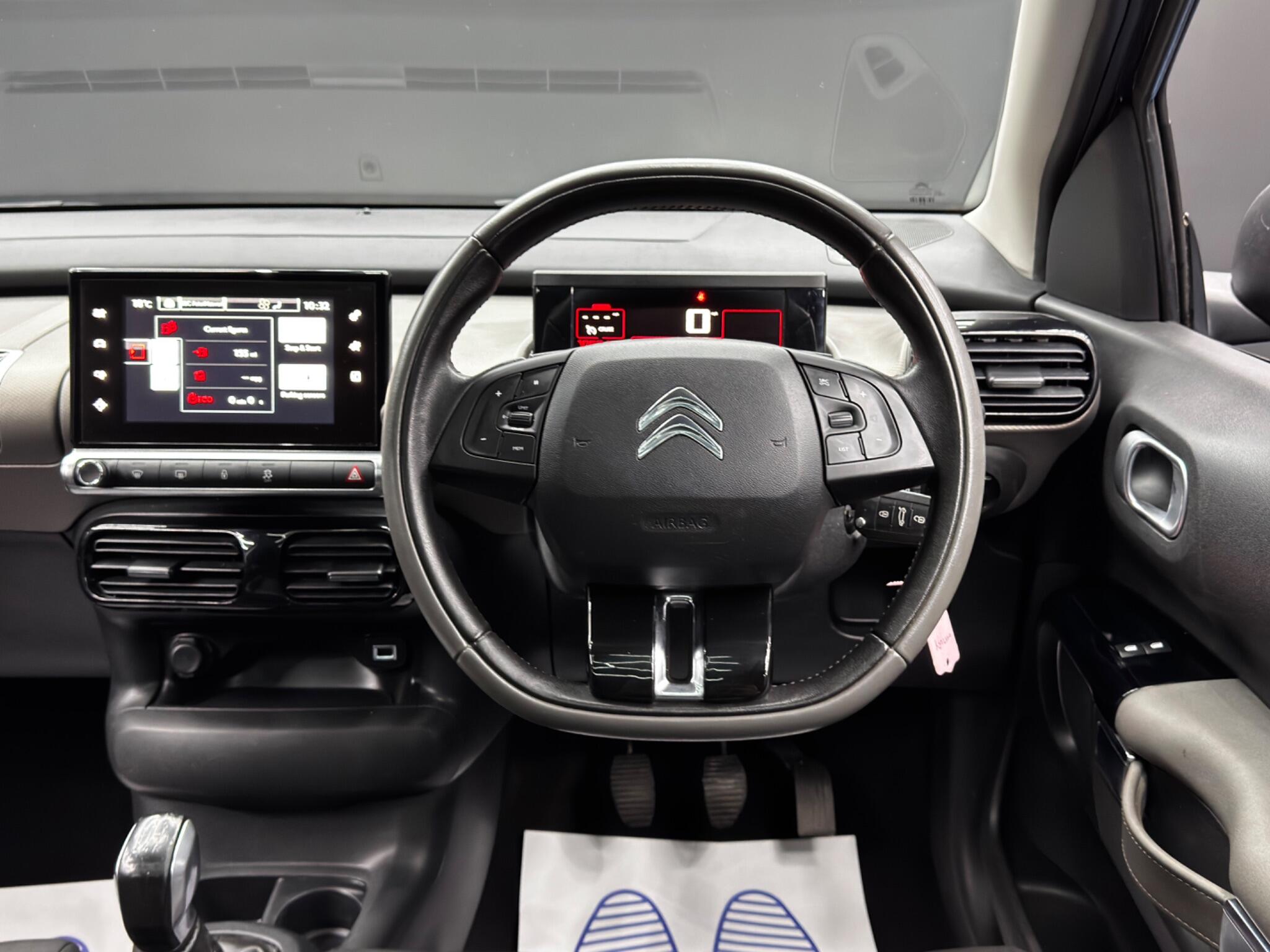 Citroen C4 Cactus view 18