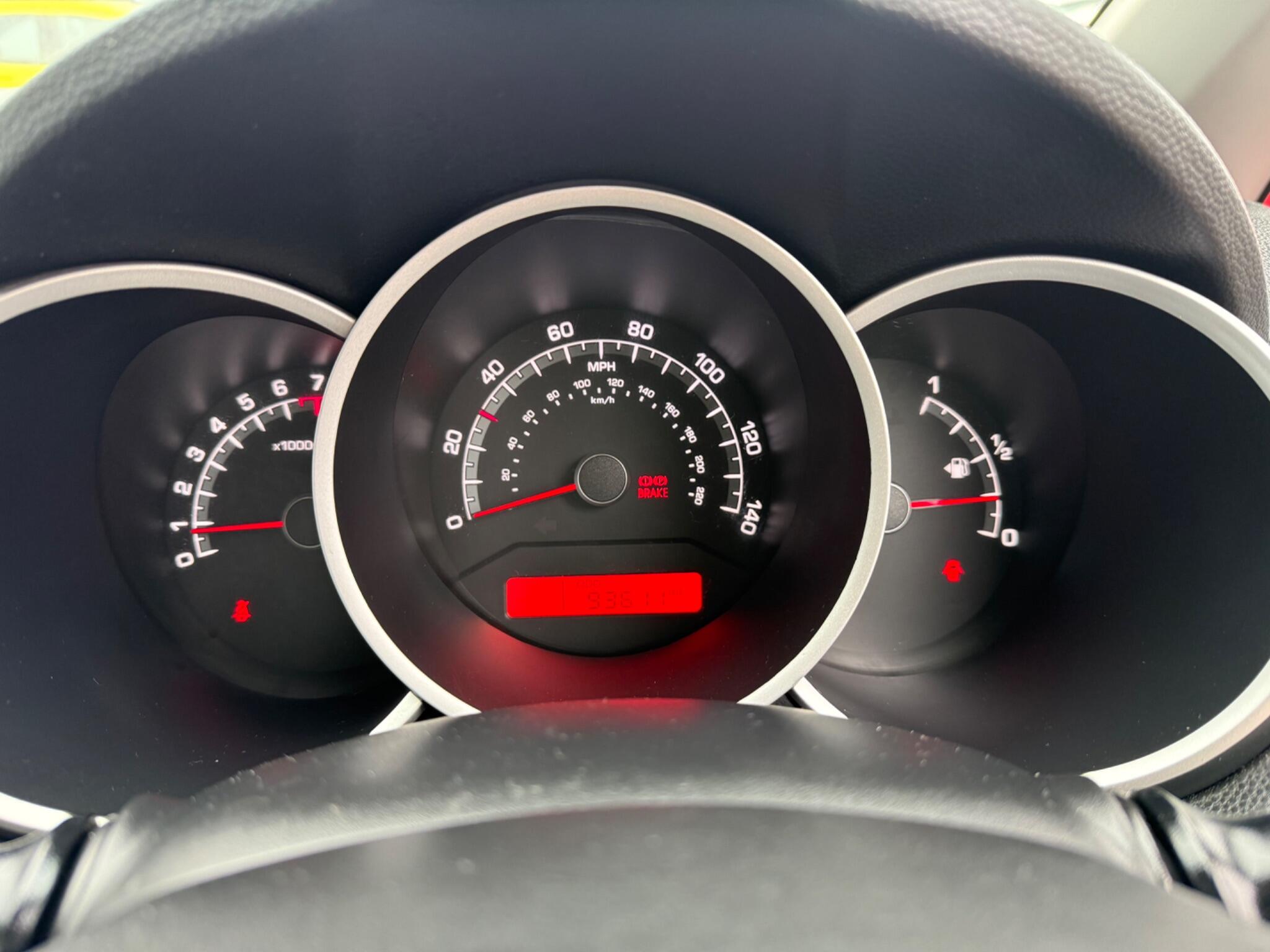 2010 Kia Venga image 17