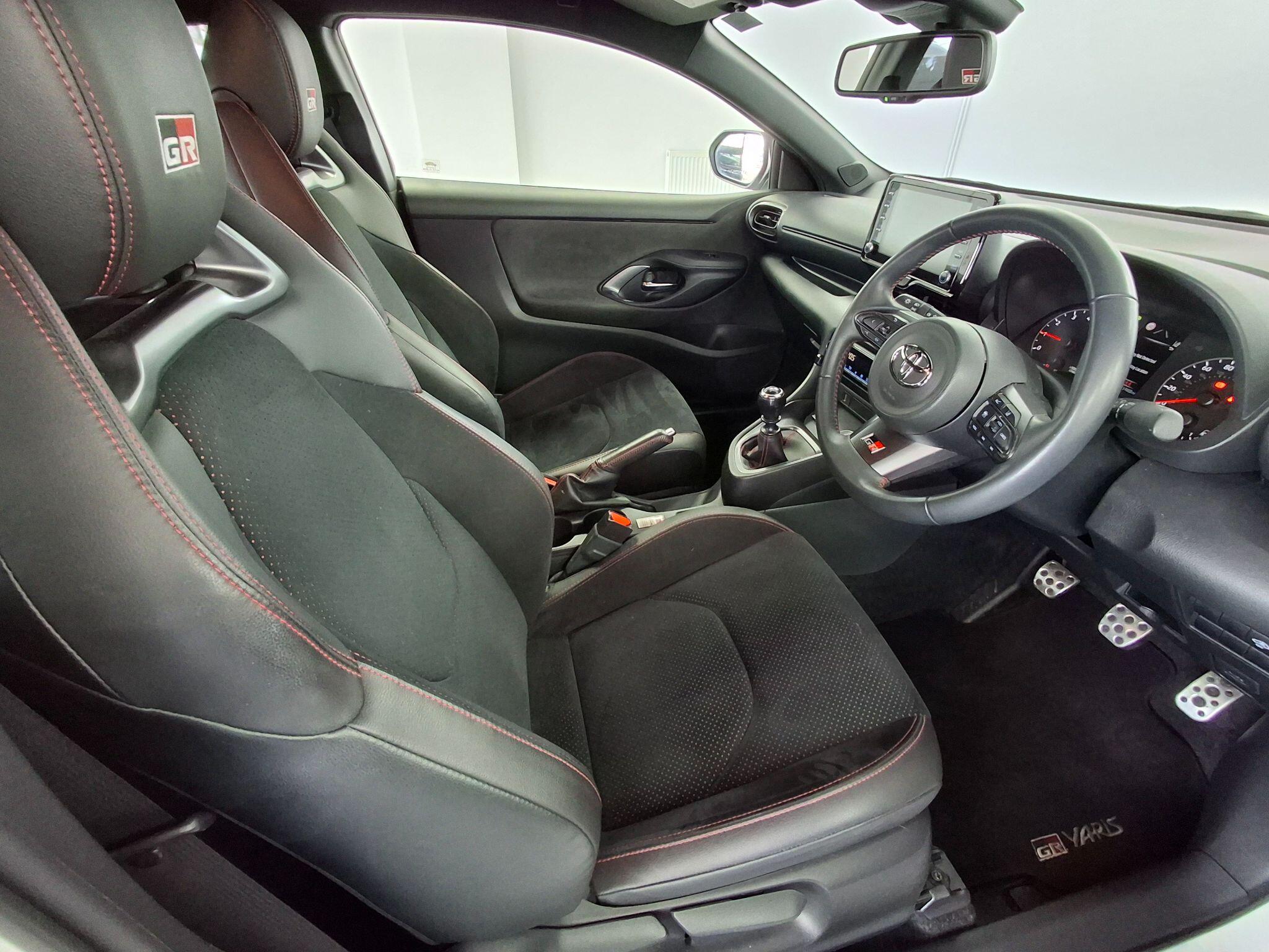 Toyota Yaris view 40