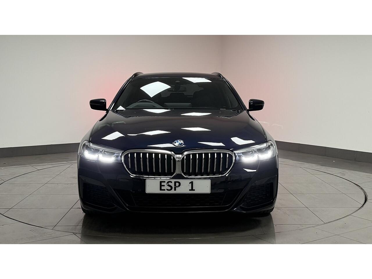 BMW 5 Series view 12