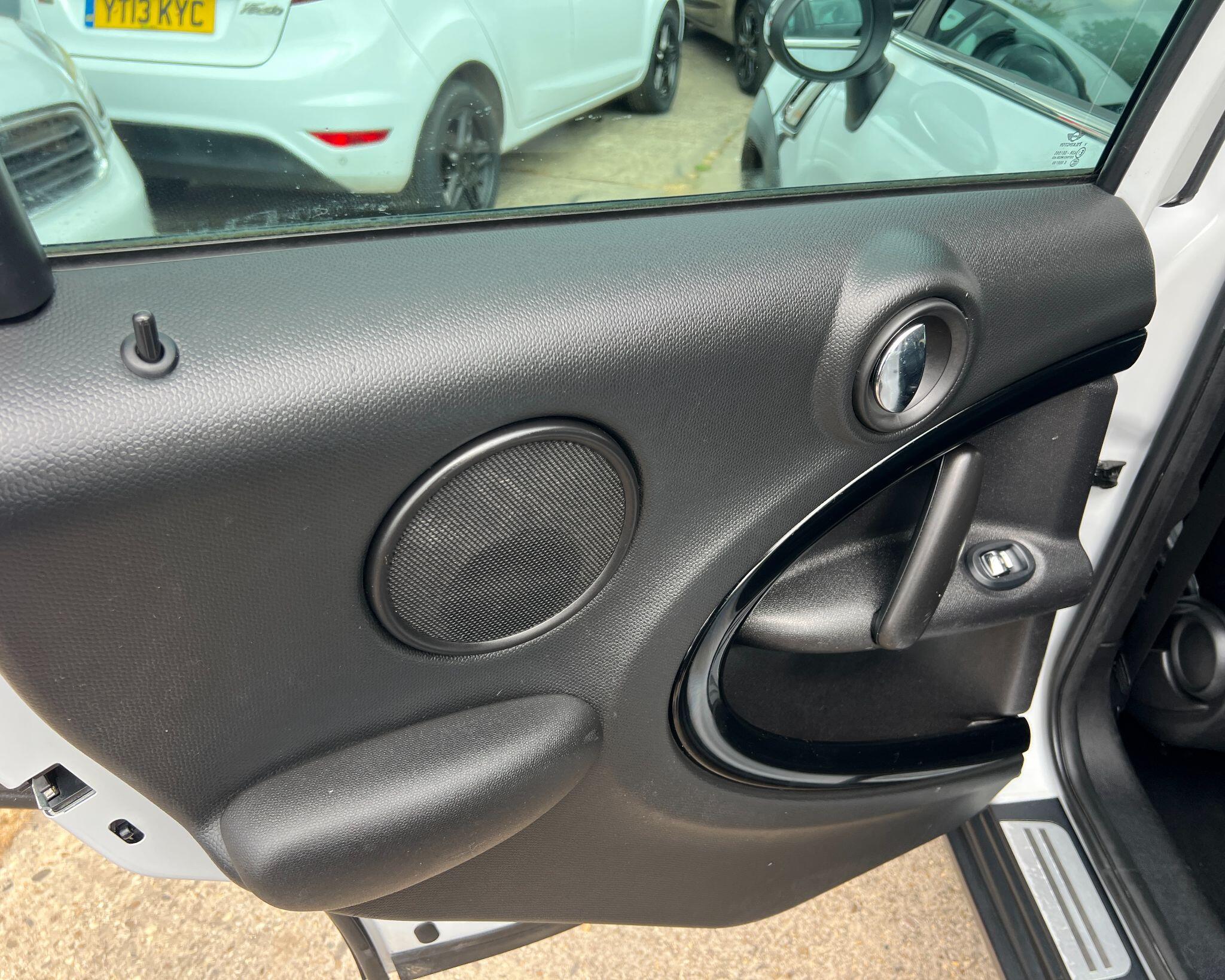 Mini Countryman view 7