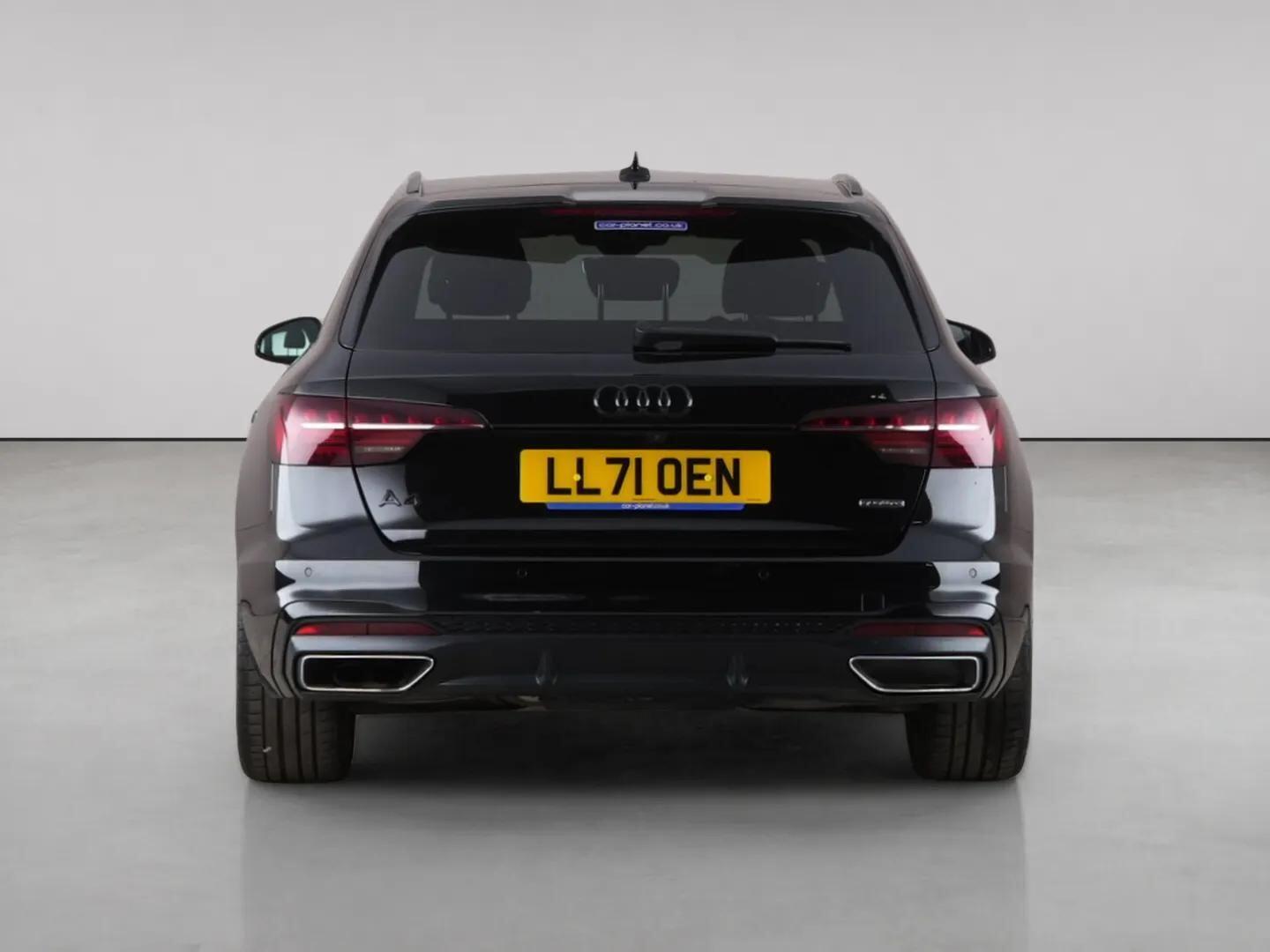 Audi A4 view 7