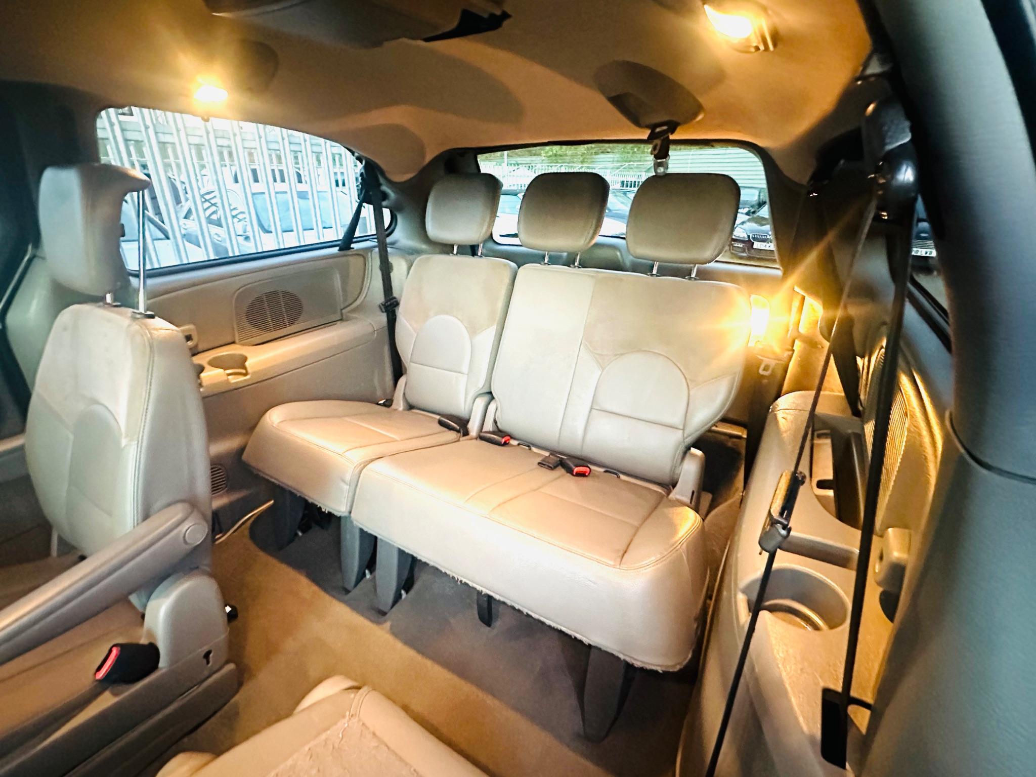 Chrysler Grand Voyager view 33