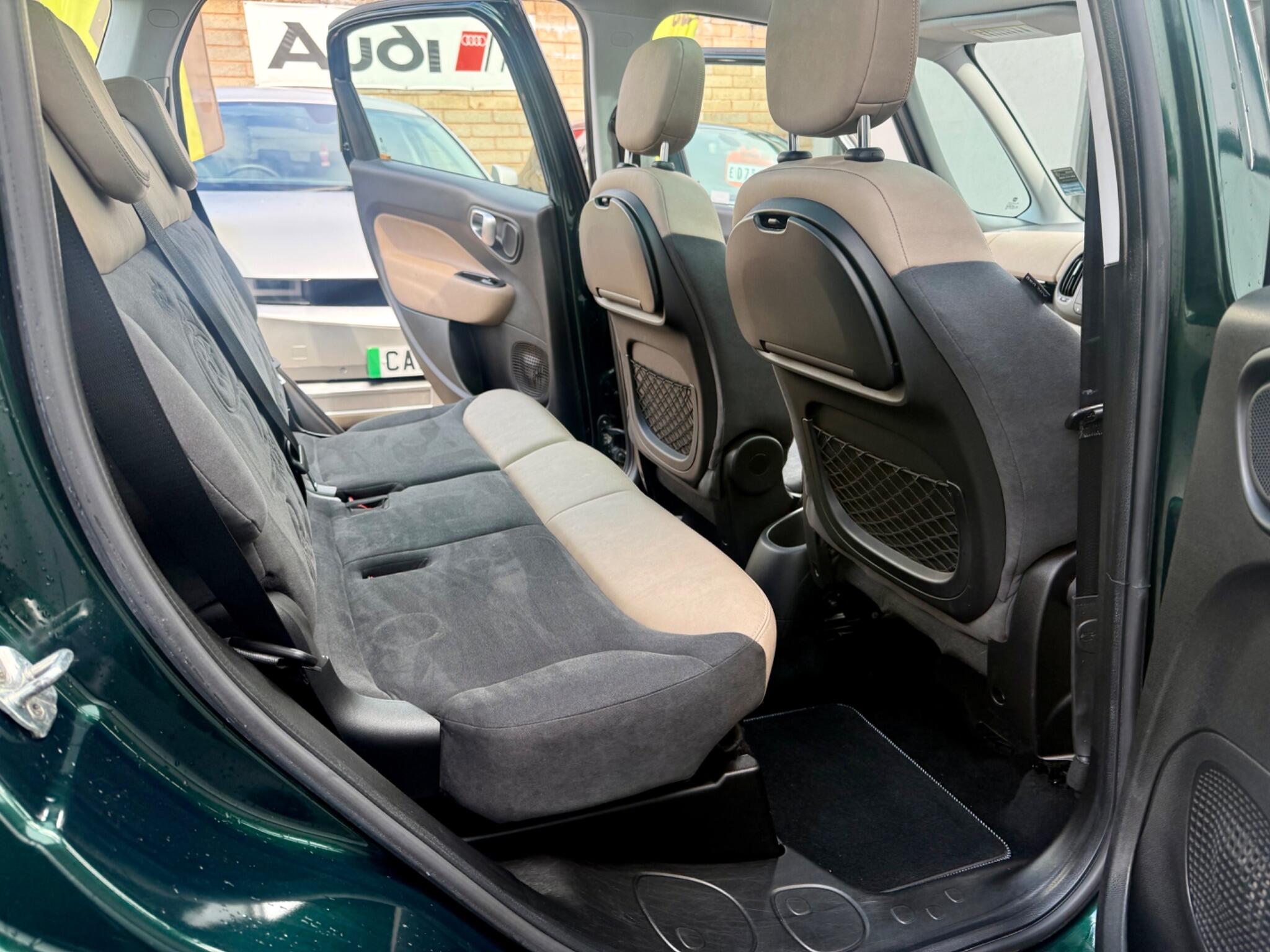 Fiat 500L view 11
