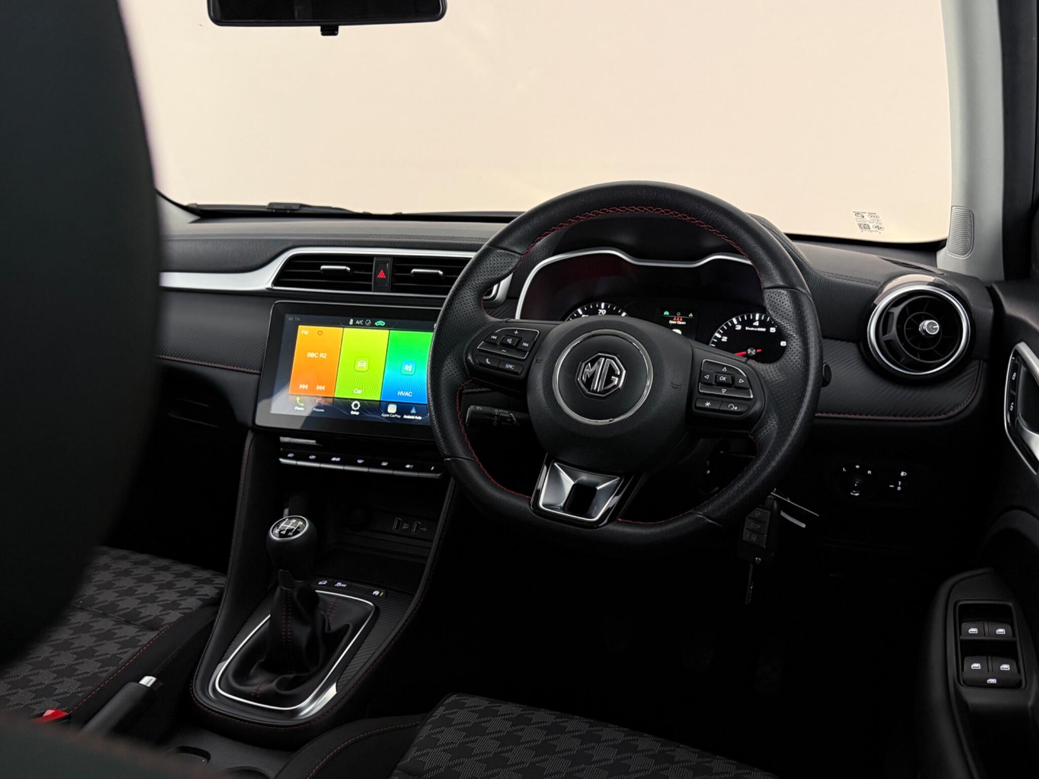 MG ZS view 13