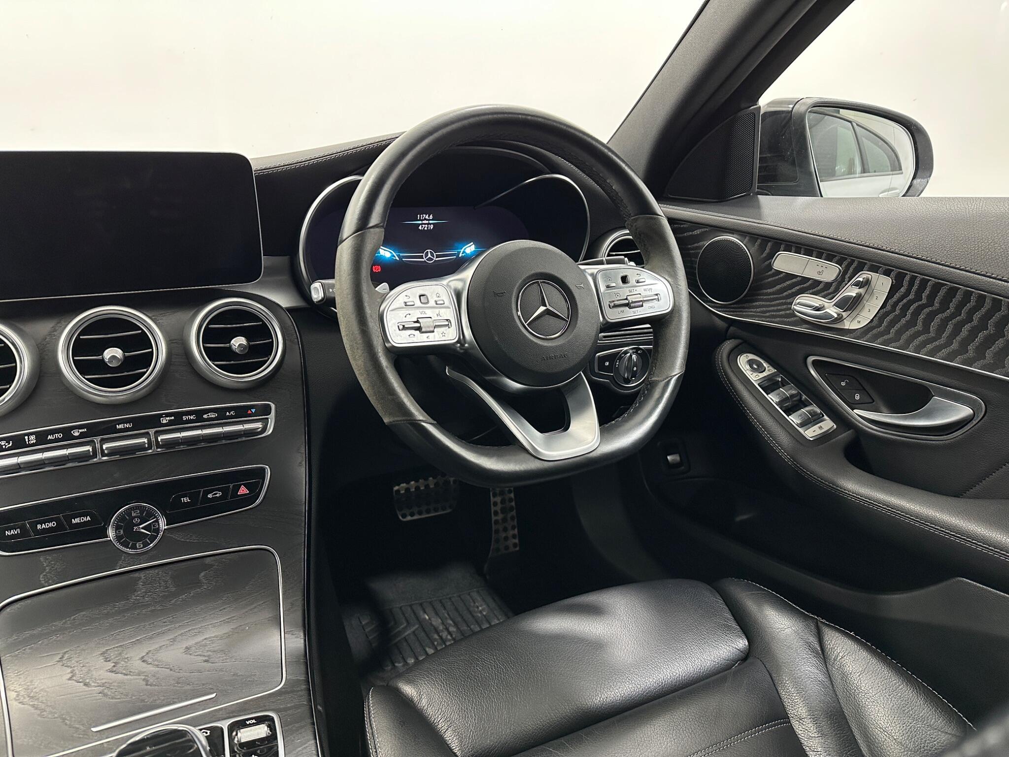 Mercedes-Benz C-Class view 12