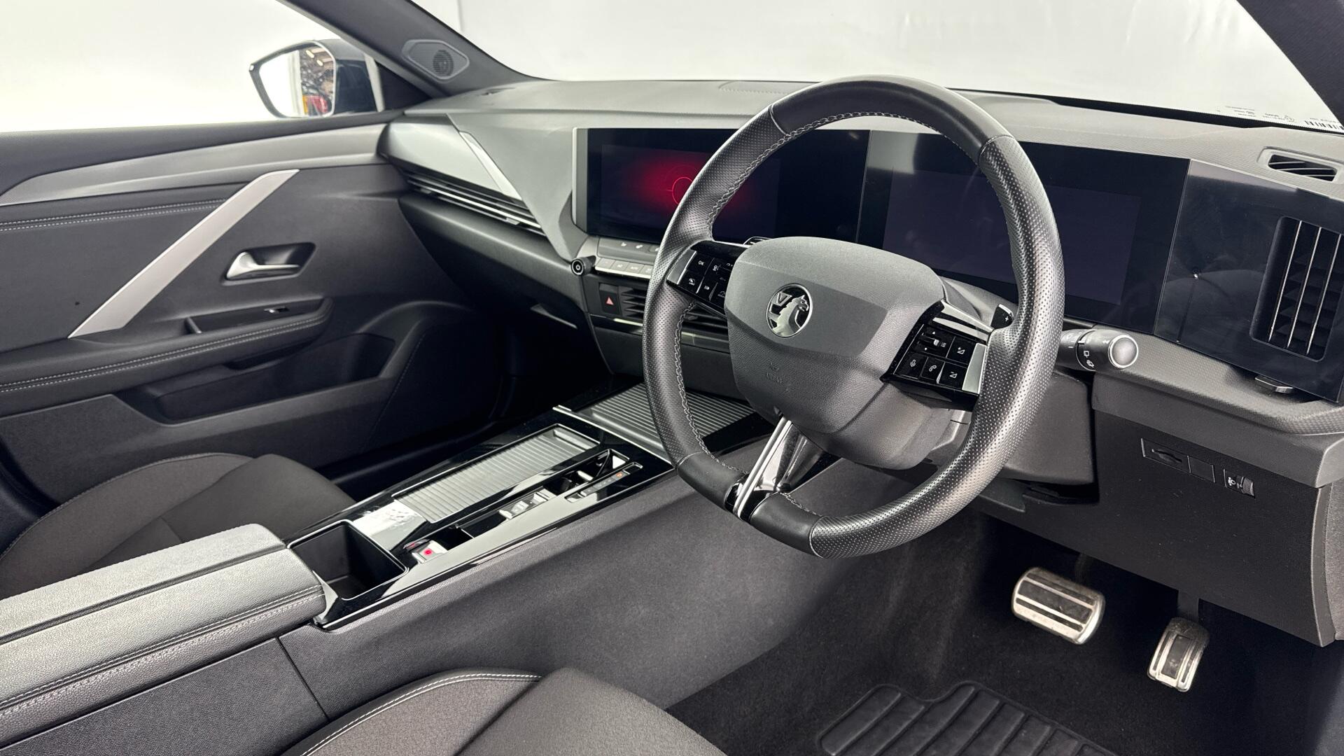 Vauxhall Astra view 9