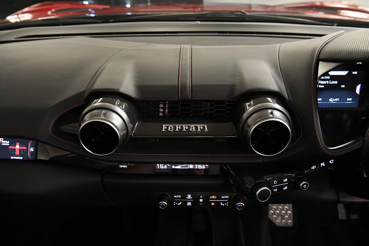 Ferrari 812 view 21